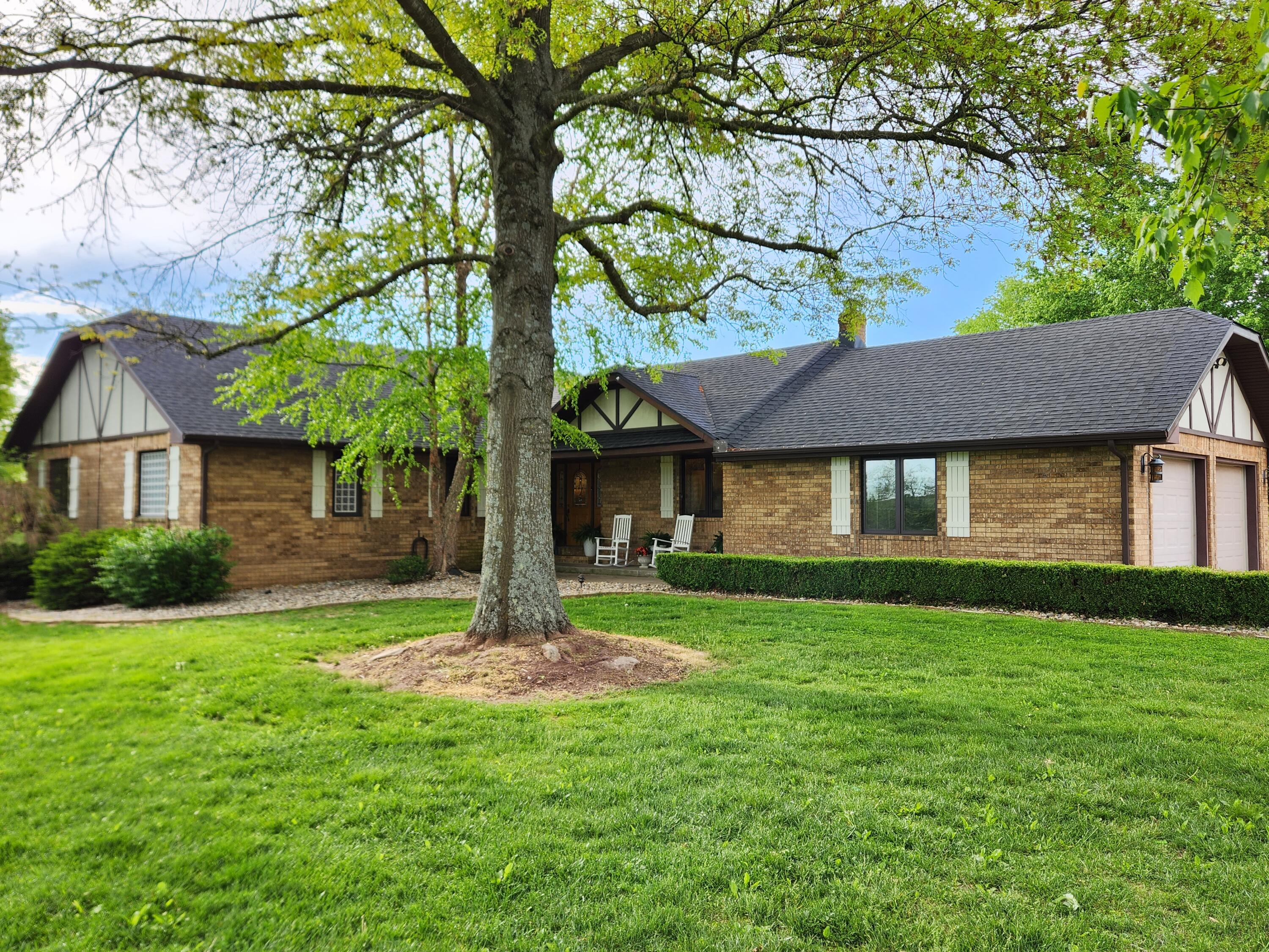 2802 East Covey Lane Property Photo 1