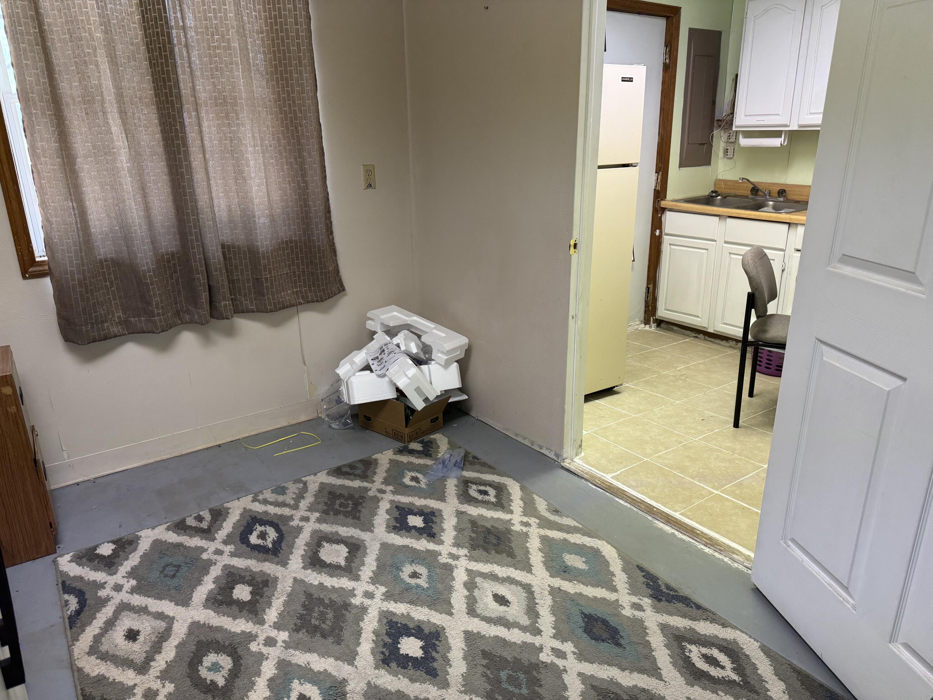 302 West Jackson Street Property Photo 5
