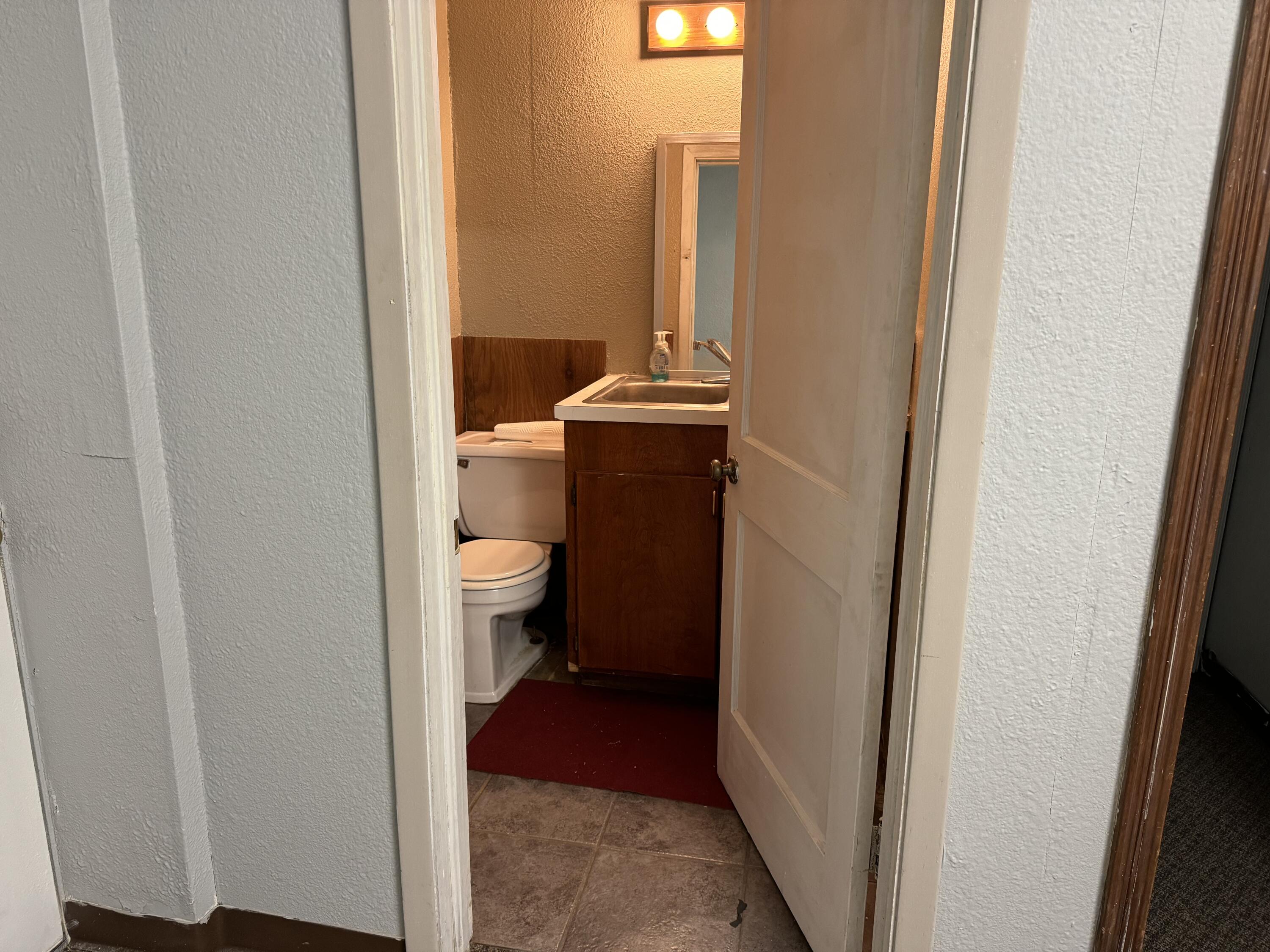 302 West Jackson Street Property Photo 23