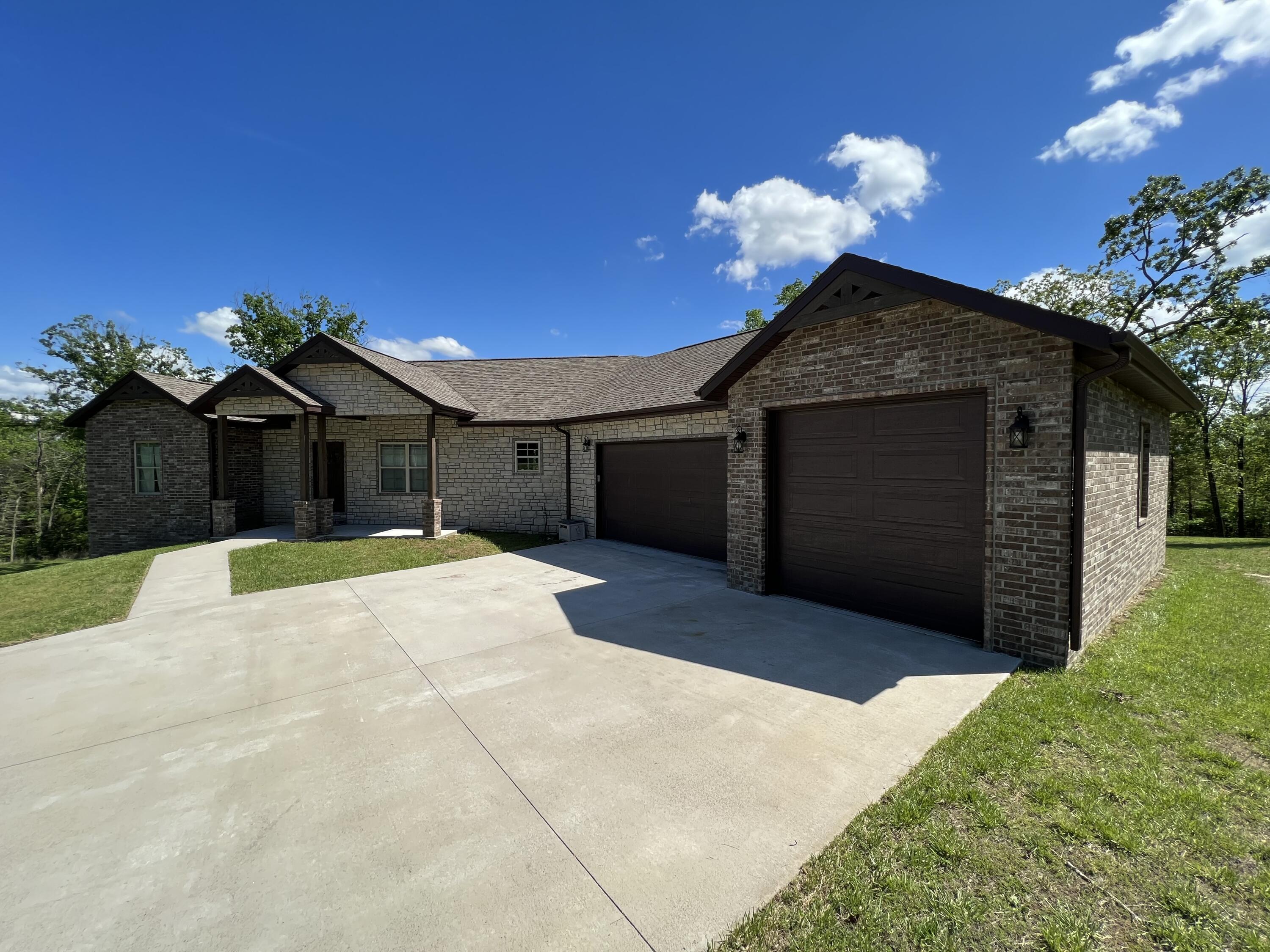 440 Flat Tops Drive Property Photo 4