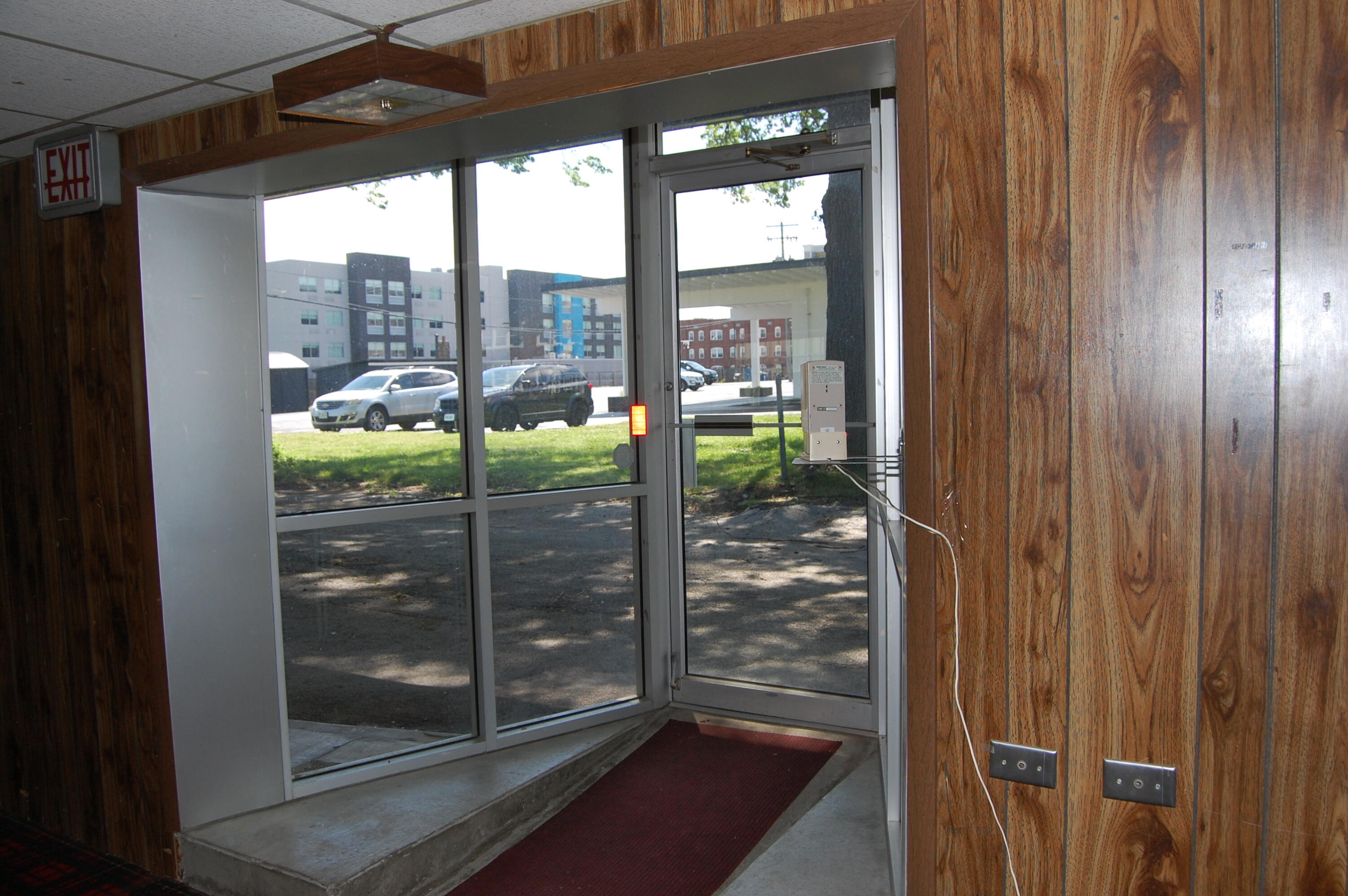 532 East Walnut Street Property Photo 10