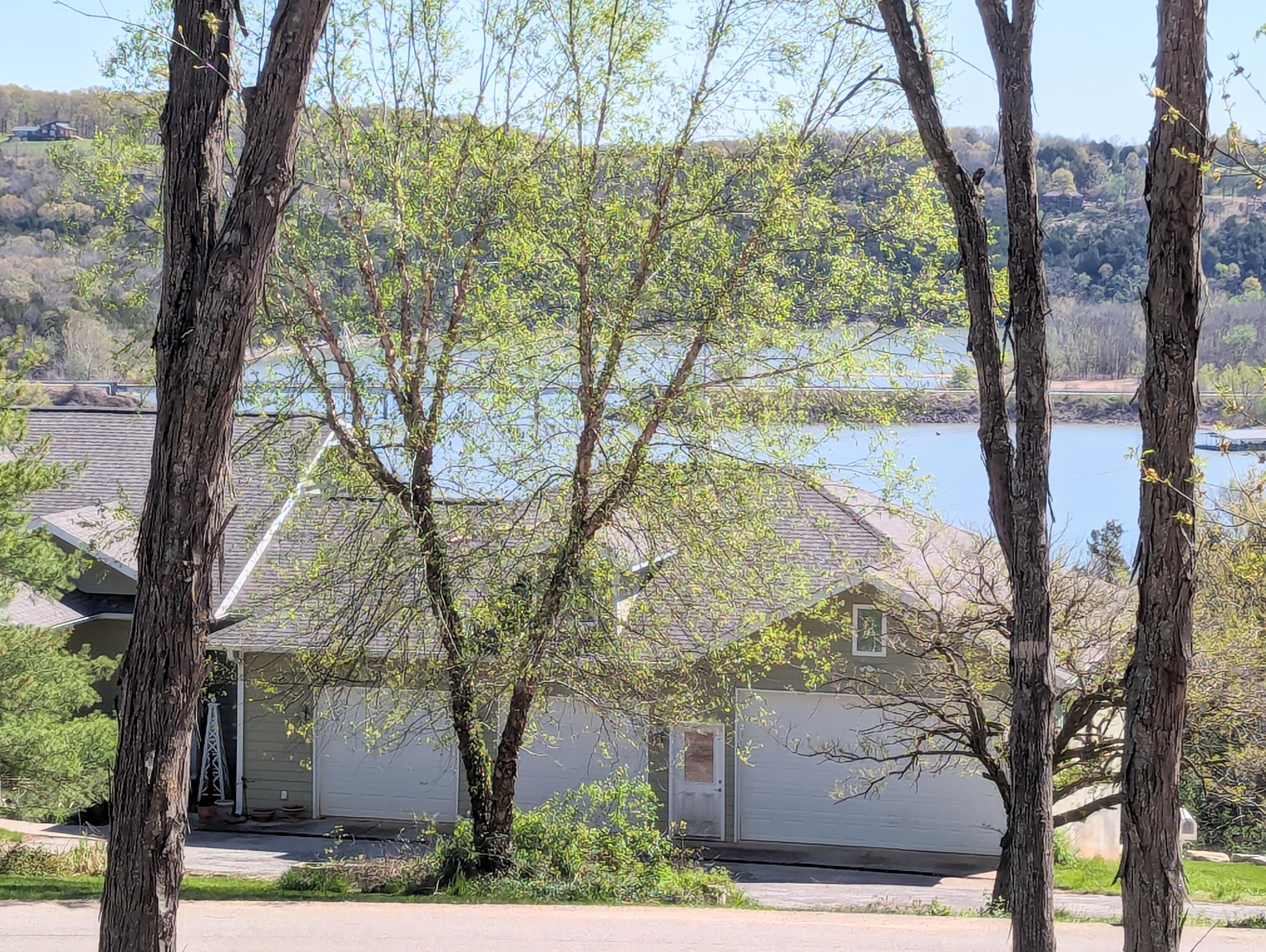 750 Saint Cloud Drive Property Photo 3