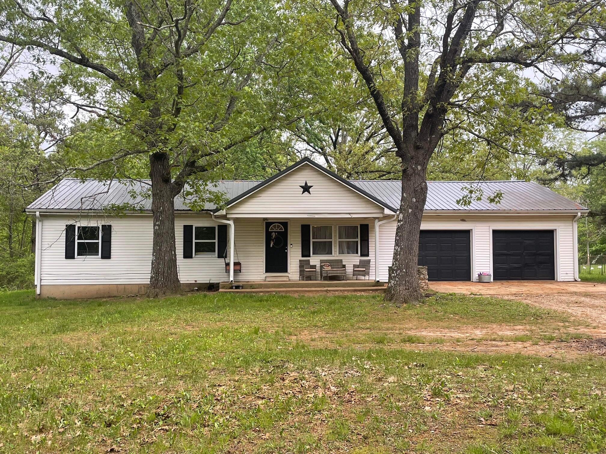 9140 Splitlimb Road Property Photo