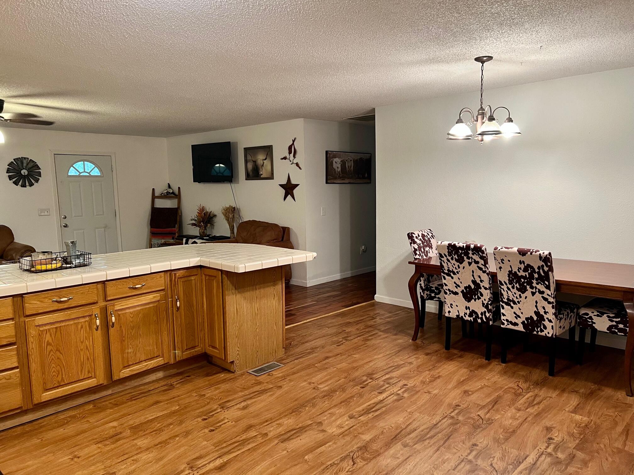 9140 Splitlimb Road Property Photo 3