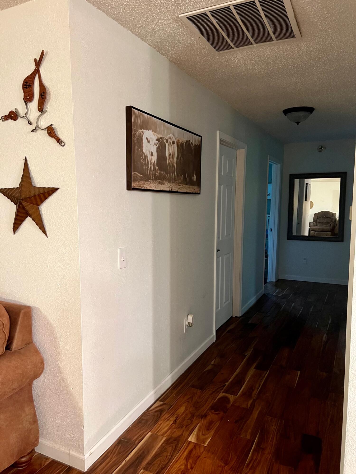 9140 Splitlimb Road Property Photo 6