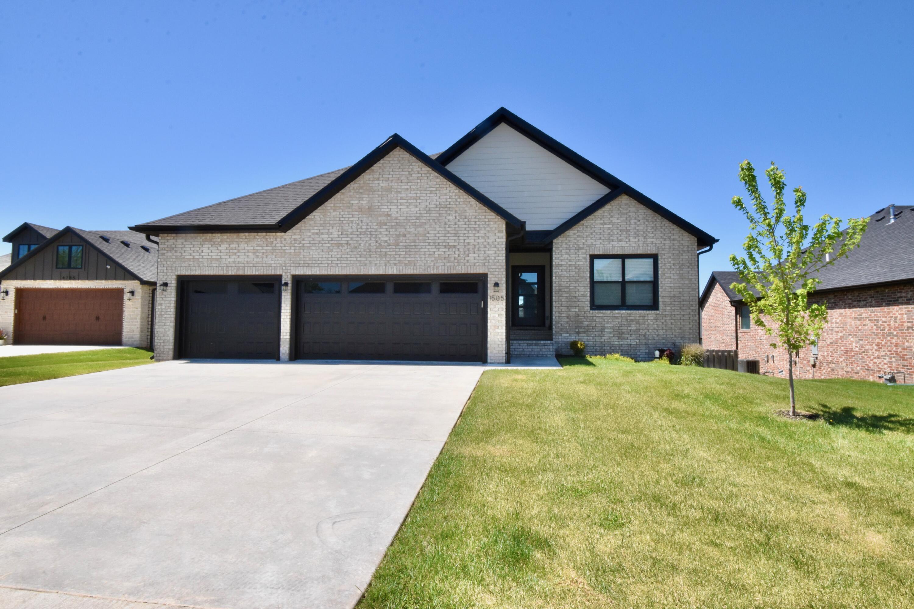 1505 North Thornhill Drive Property Photo 1