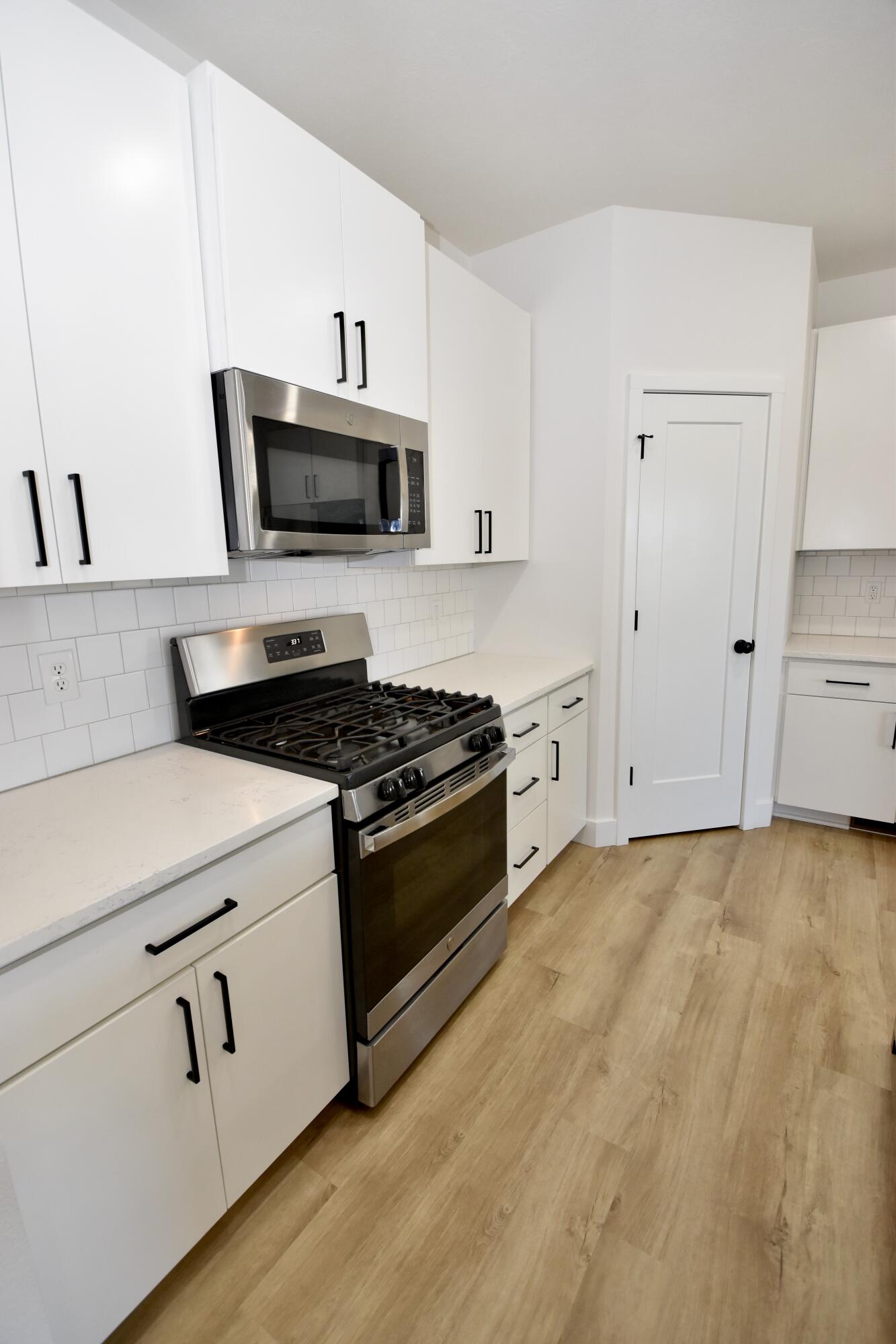 1505 North Thornhill Drive Property Photo 8