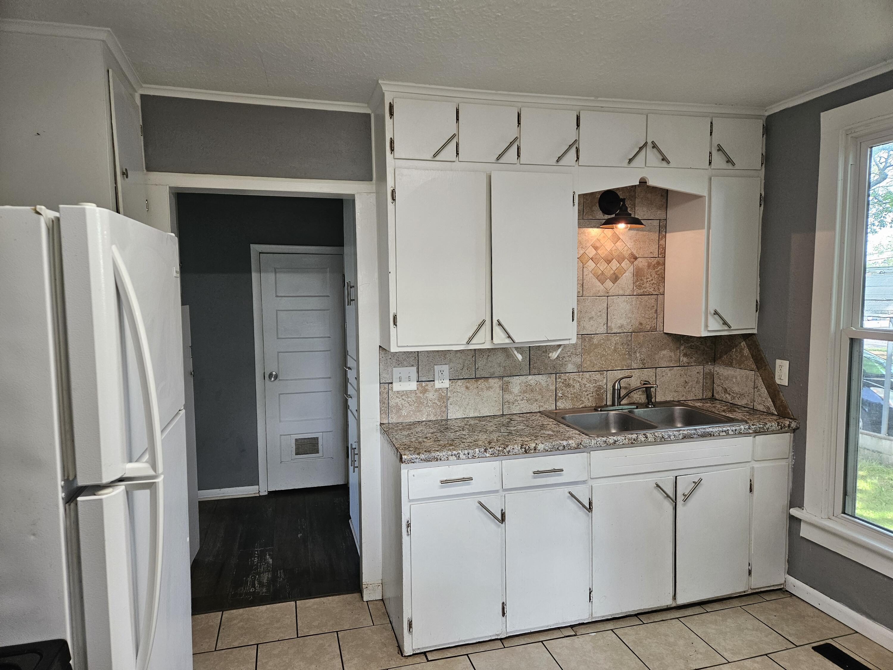 720 Porter Avenue Property Photo 8