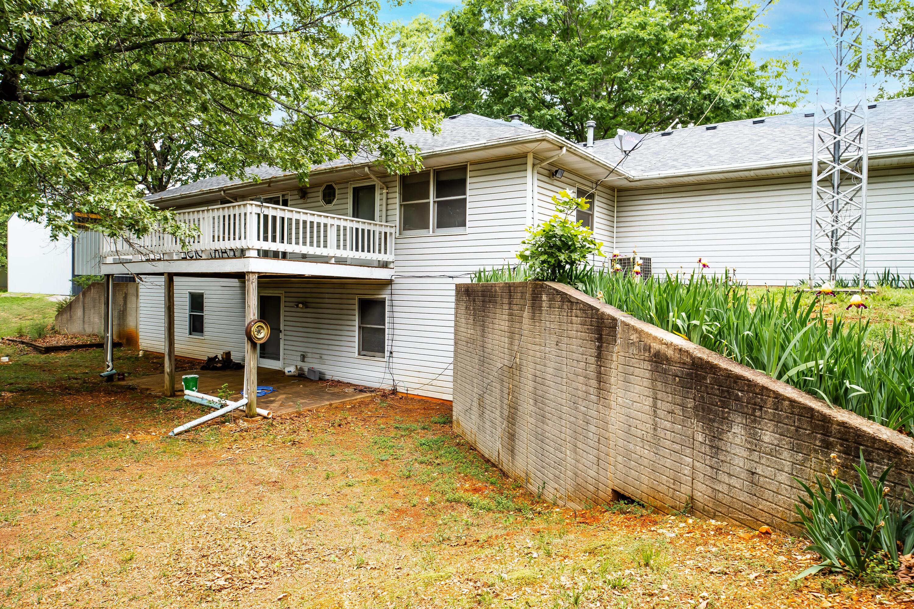 3672 East Farm Road 26 Property Photo 2