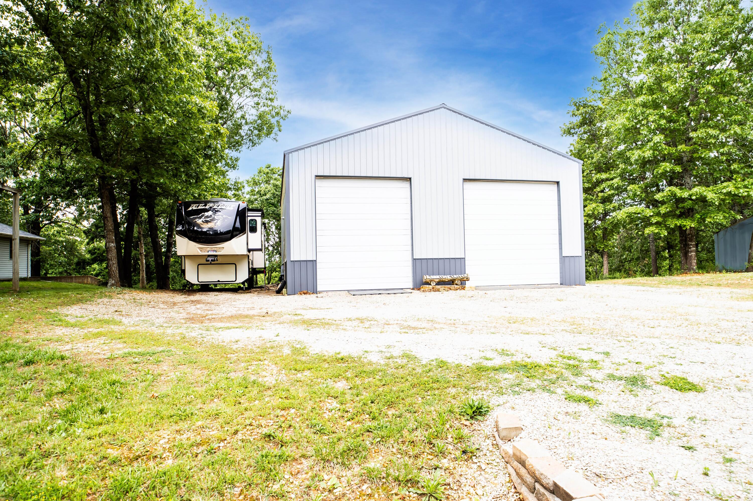 3672 East Farm Road 26 Property Photo 4