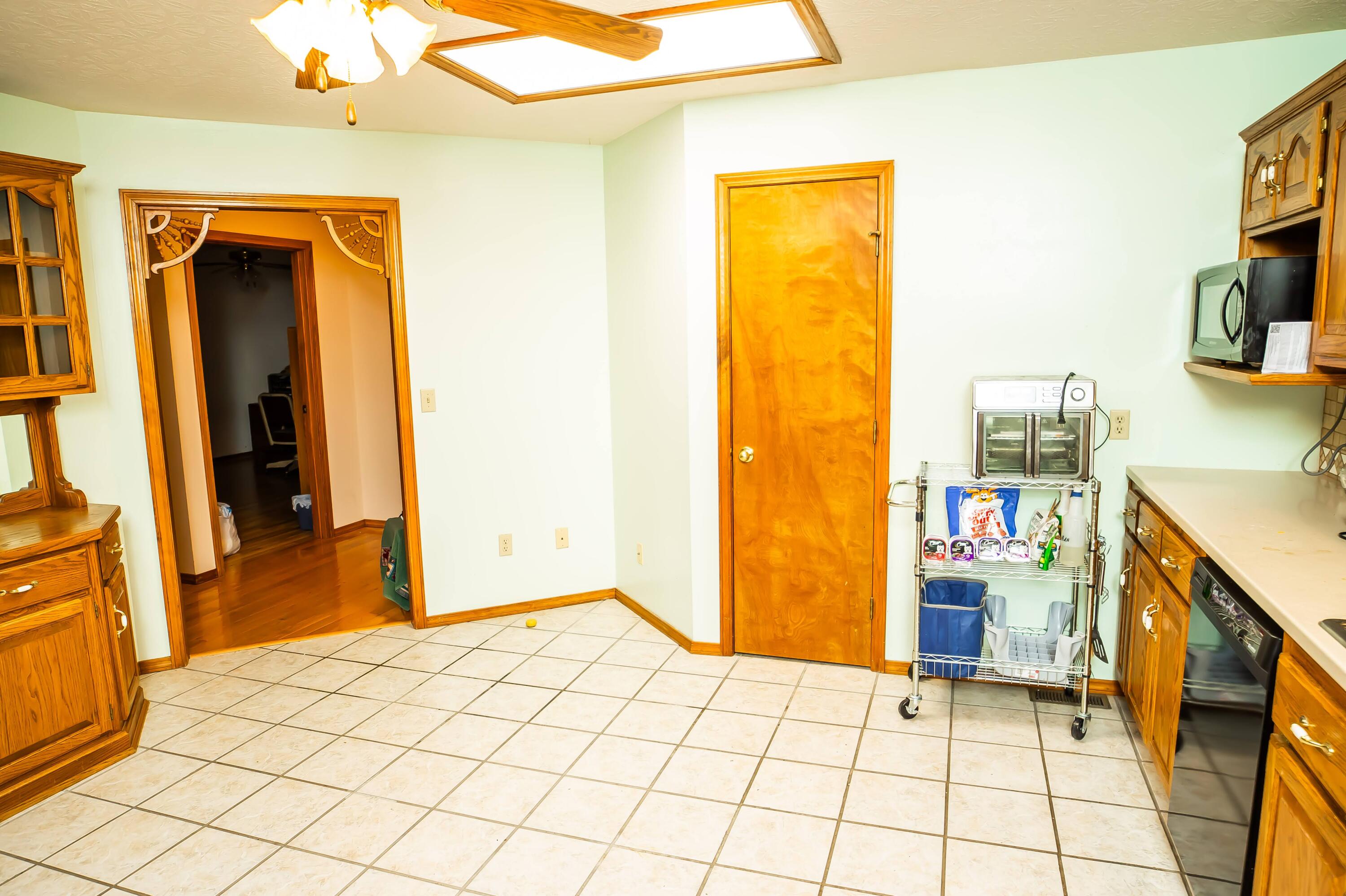 3672 East Farm Road 26 Property Photo 12