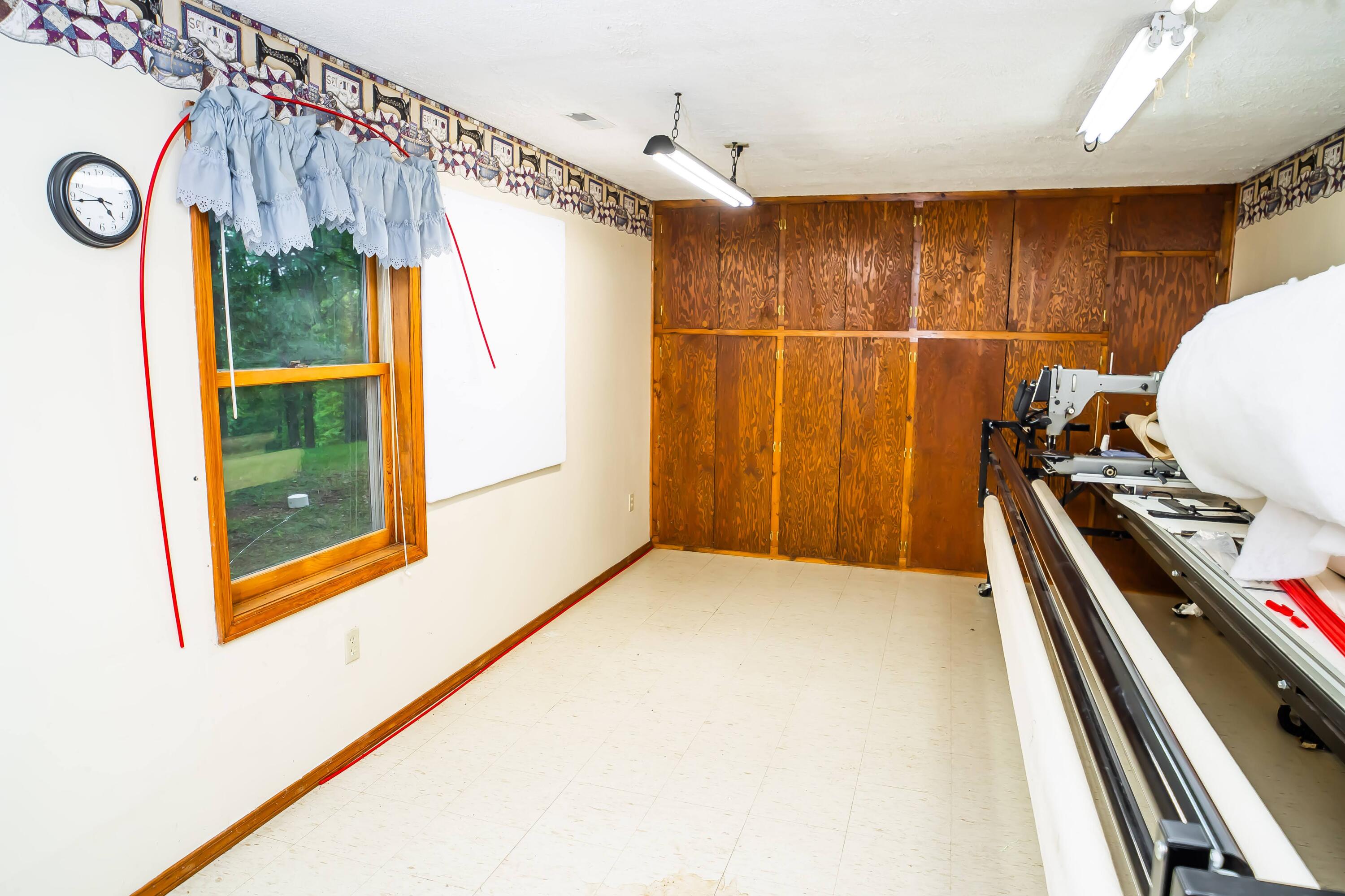 3672 East Farm Road 26 Property Photo 25