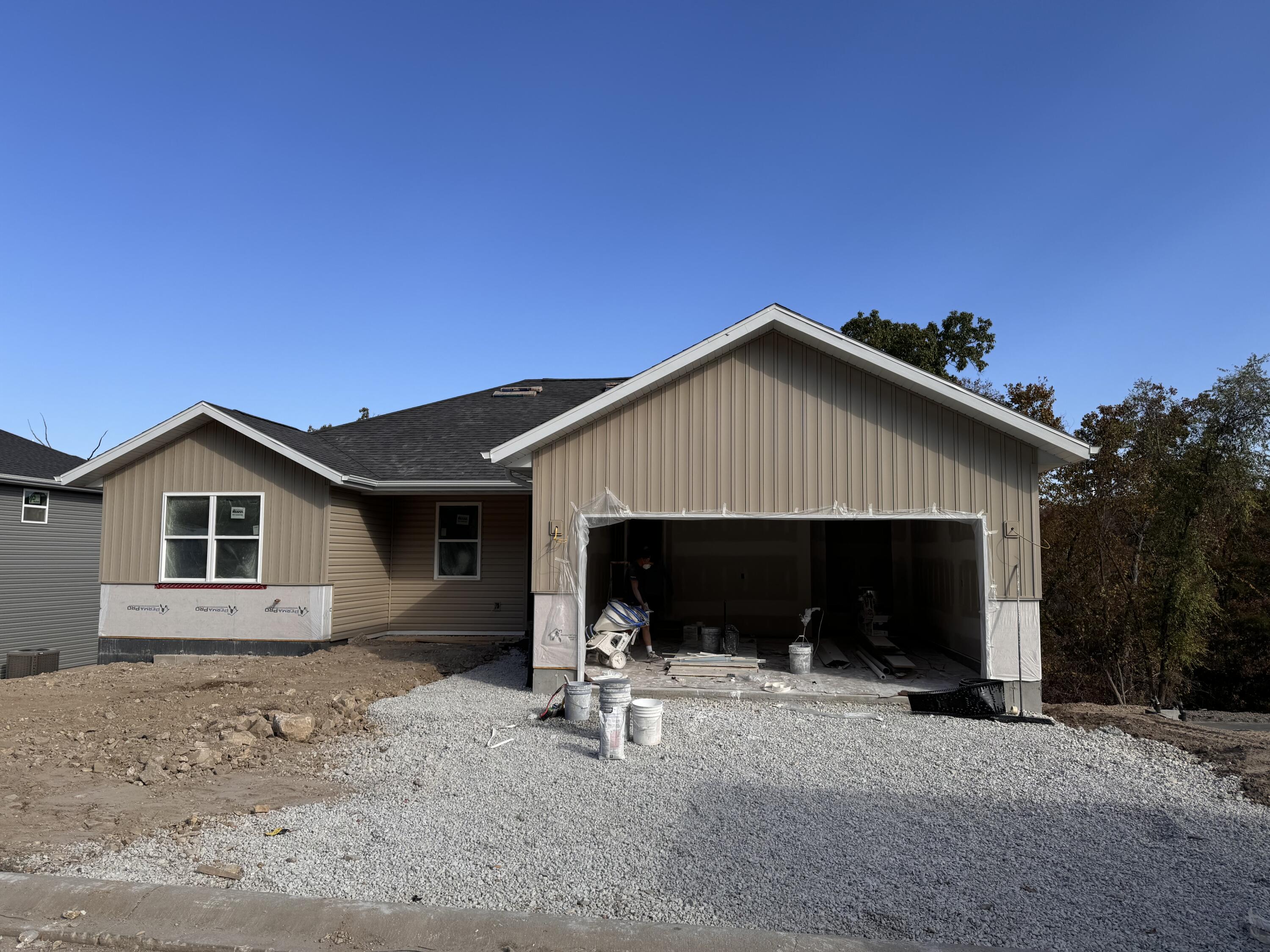 193 Sunrise Villa Drive Property Photo 2