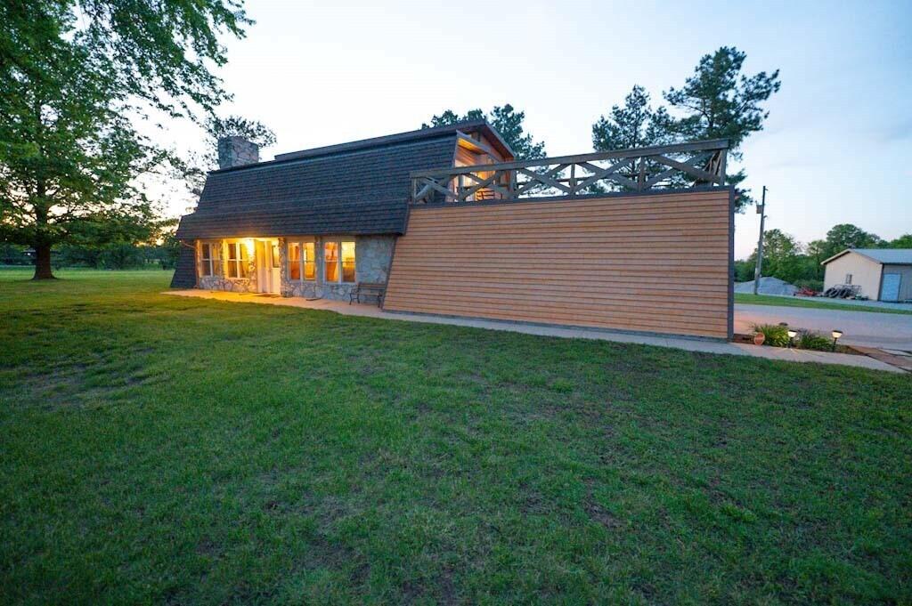 4425 E 360 Rd Property Photo 1