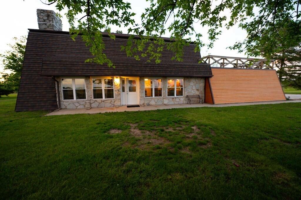 4425 E 360 Rd Property Photo 5