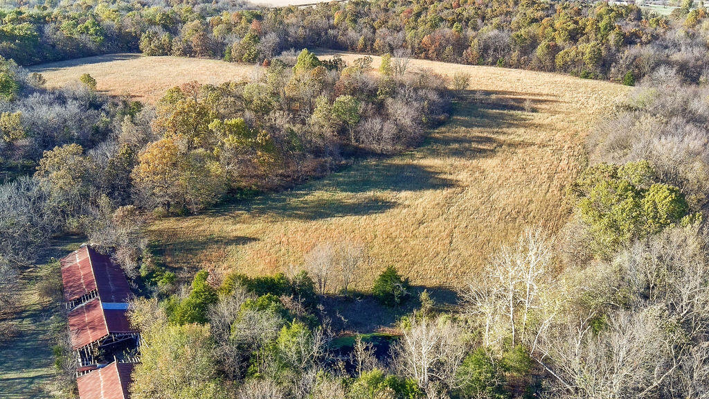 000 Beaver Road Property Photo 4