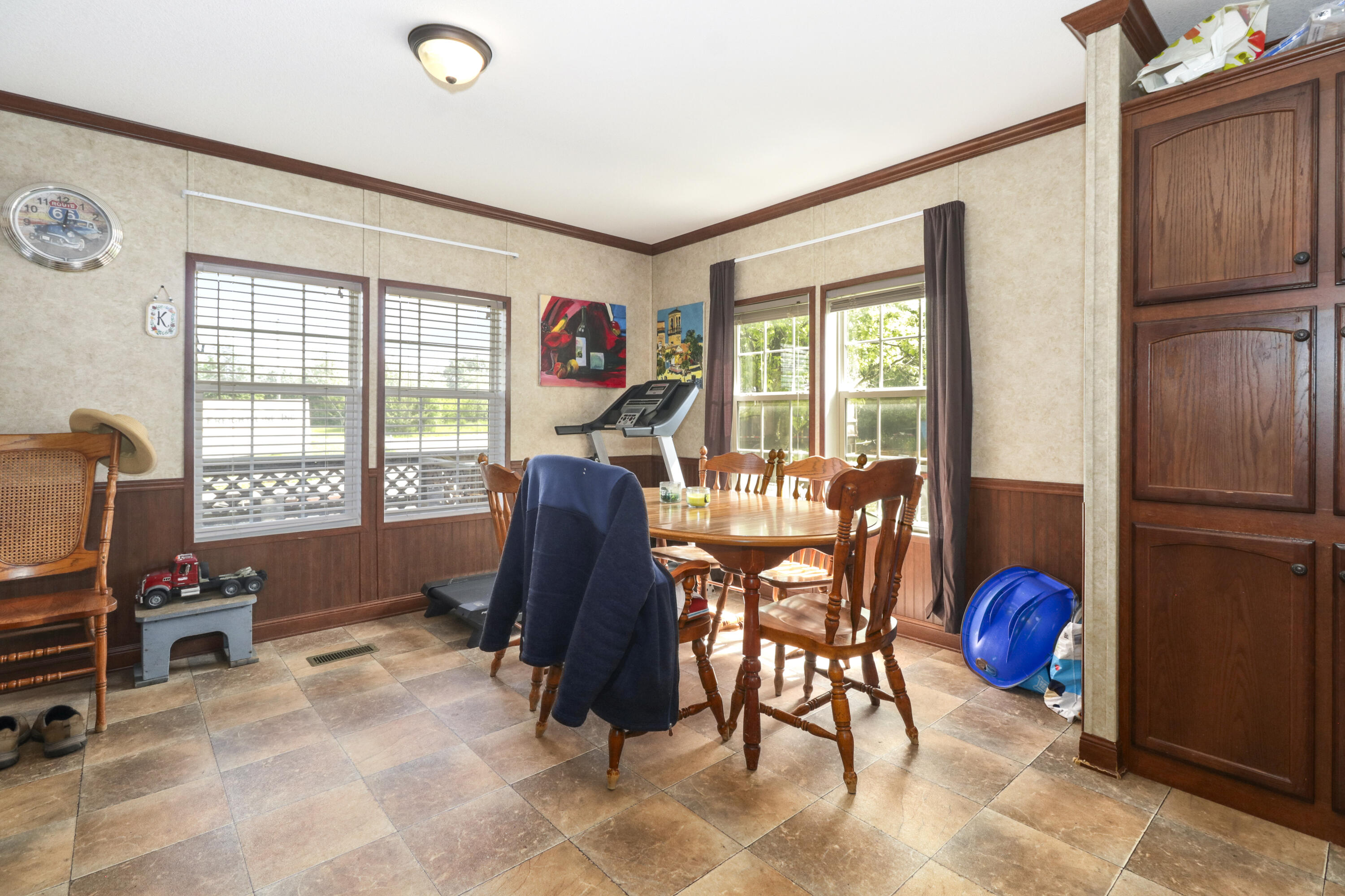 1219 Private Road 1060 Property Photo 10