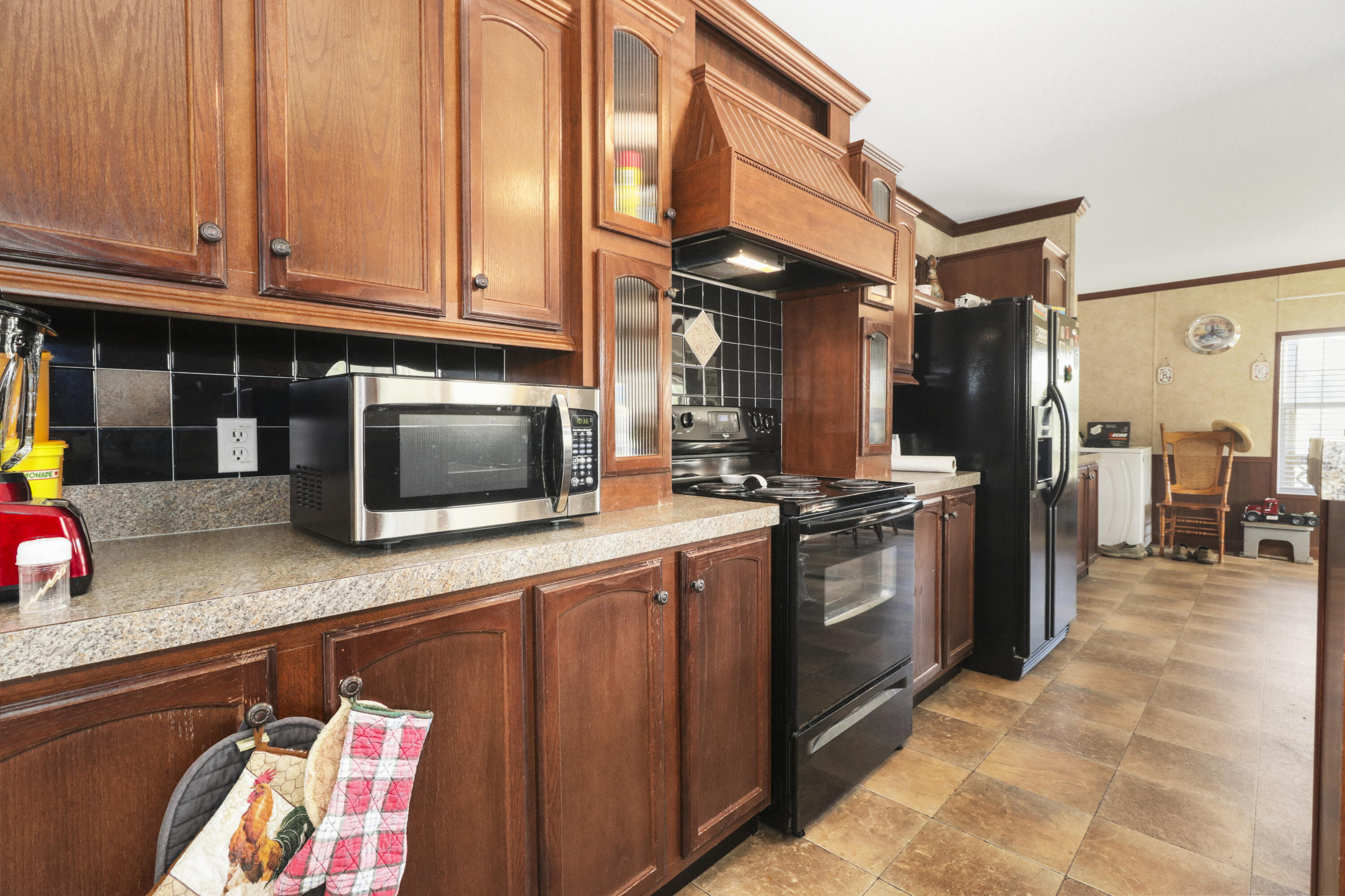 1219 Private Road 1060 Property Photo 13