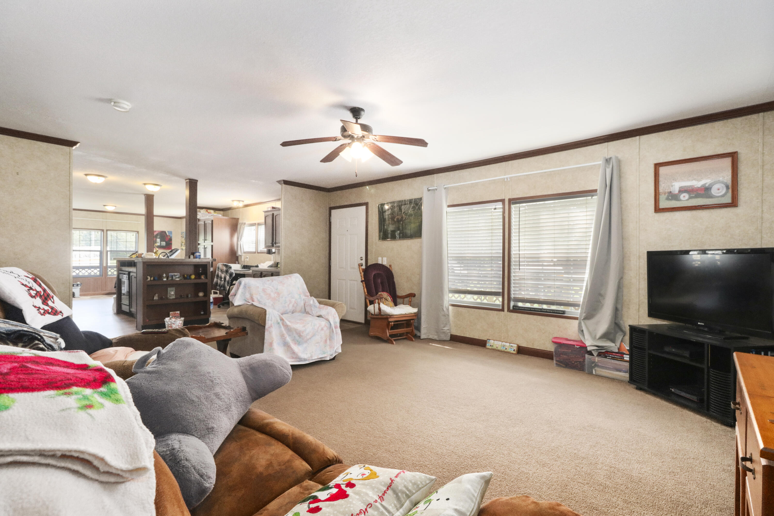 1219 Private Road 1060 Property Photo 15