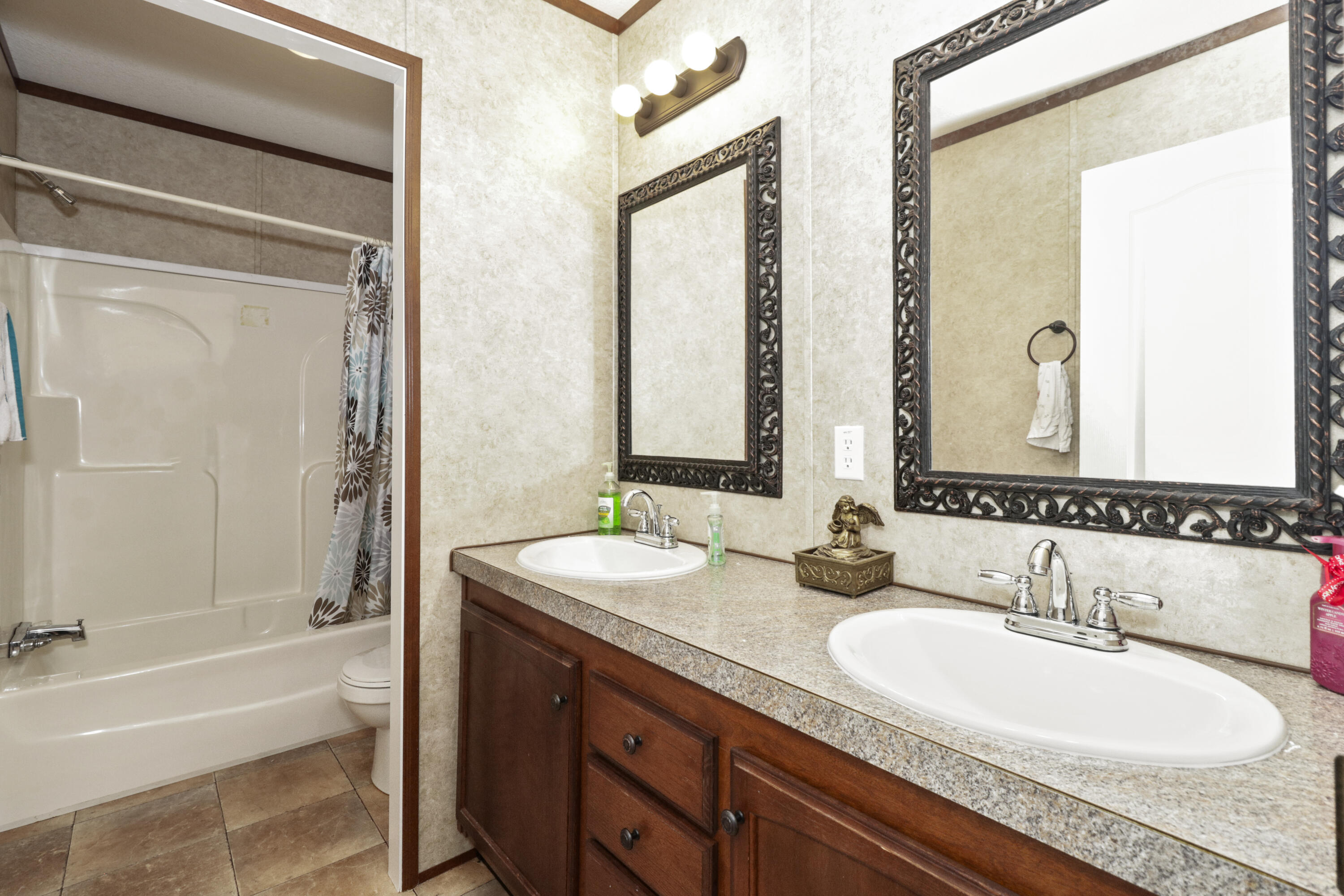 1219 Private Road 1060 Property Photo 17