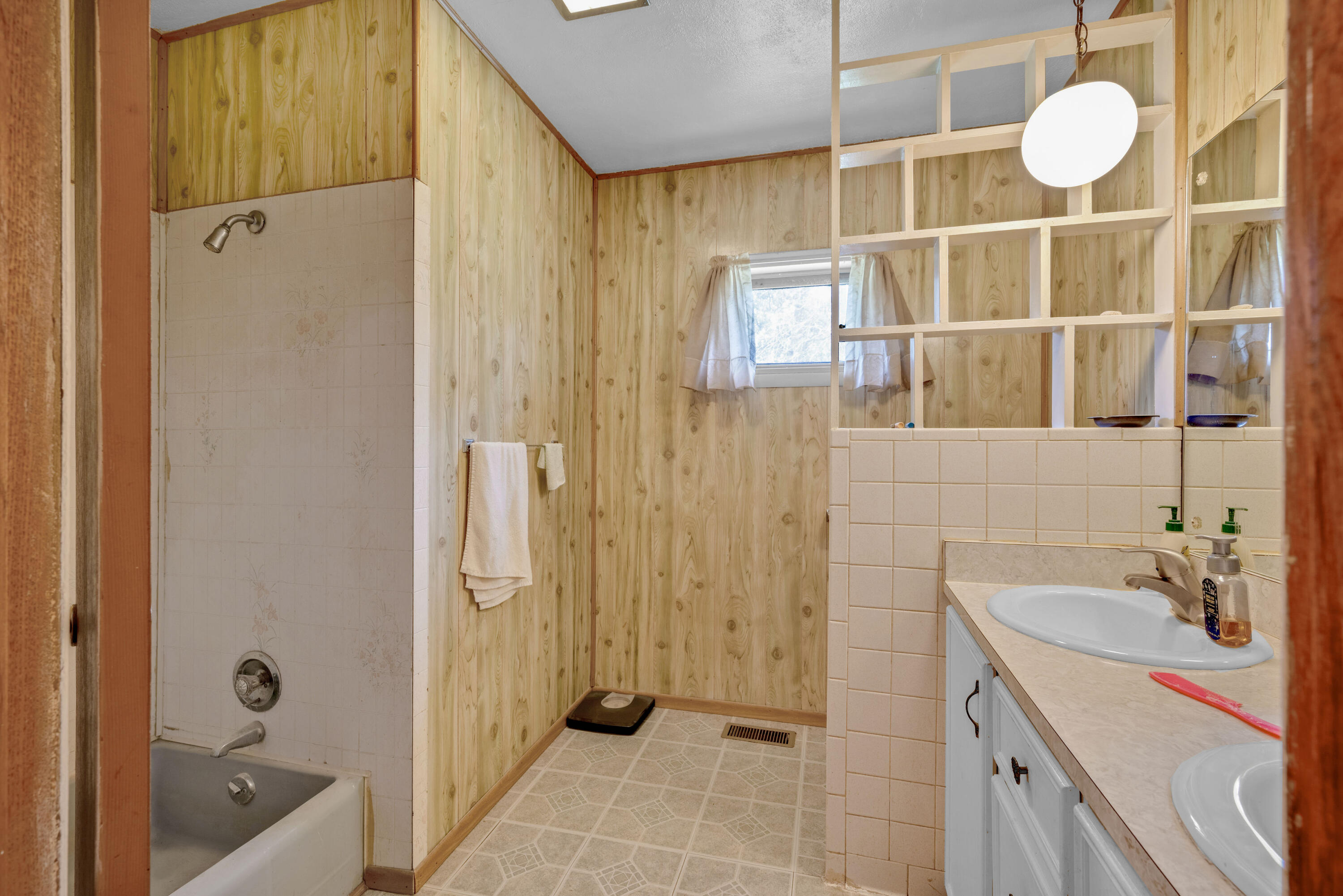 2984 Oak Ridge Extension Property Photo 16