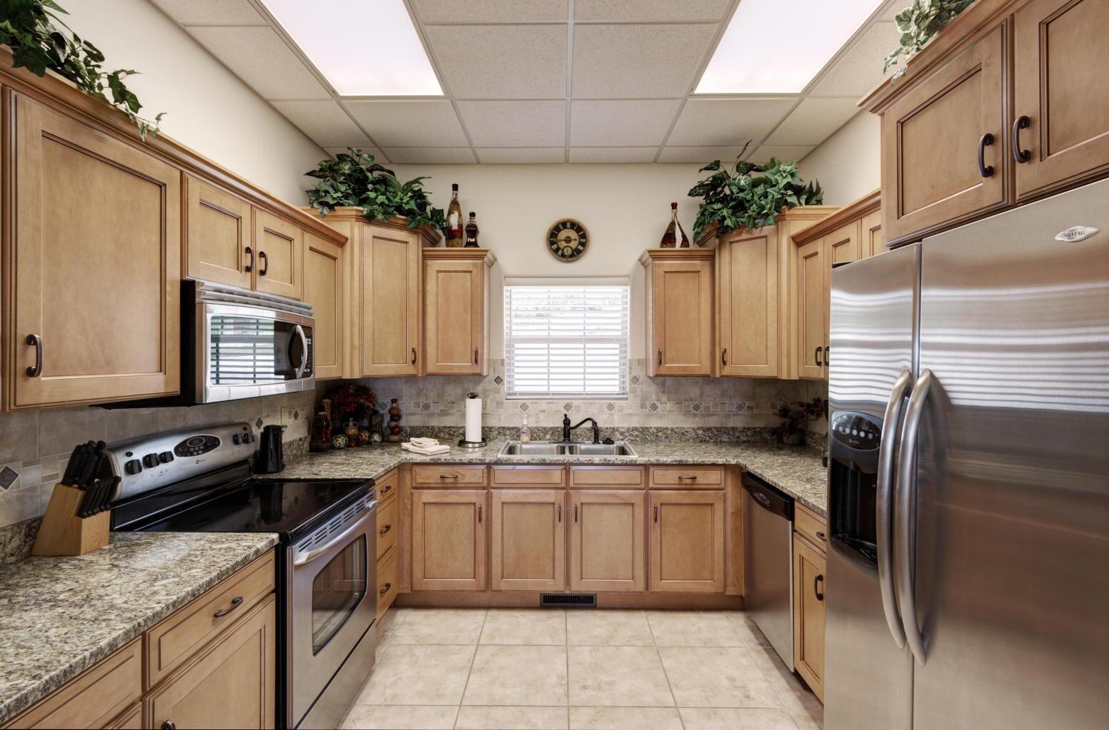 000 Emerald Isle Drive Property Photo 10