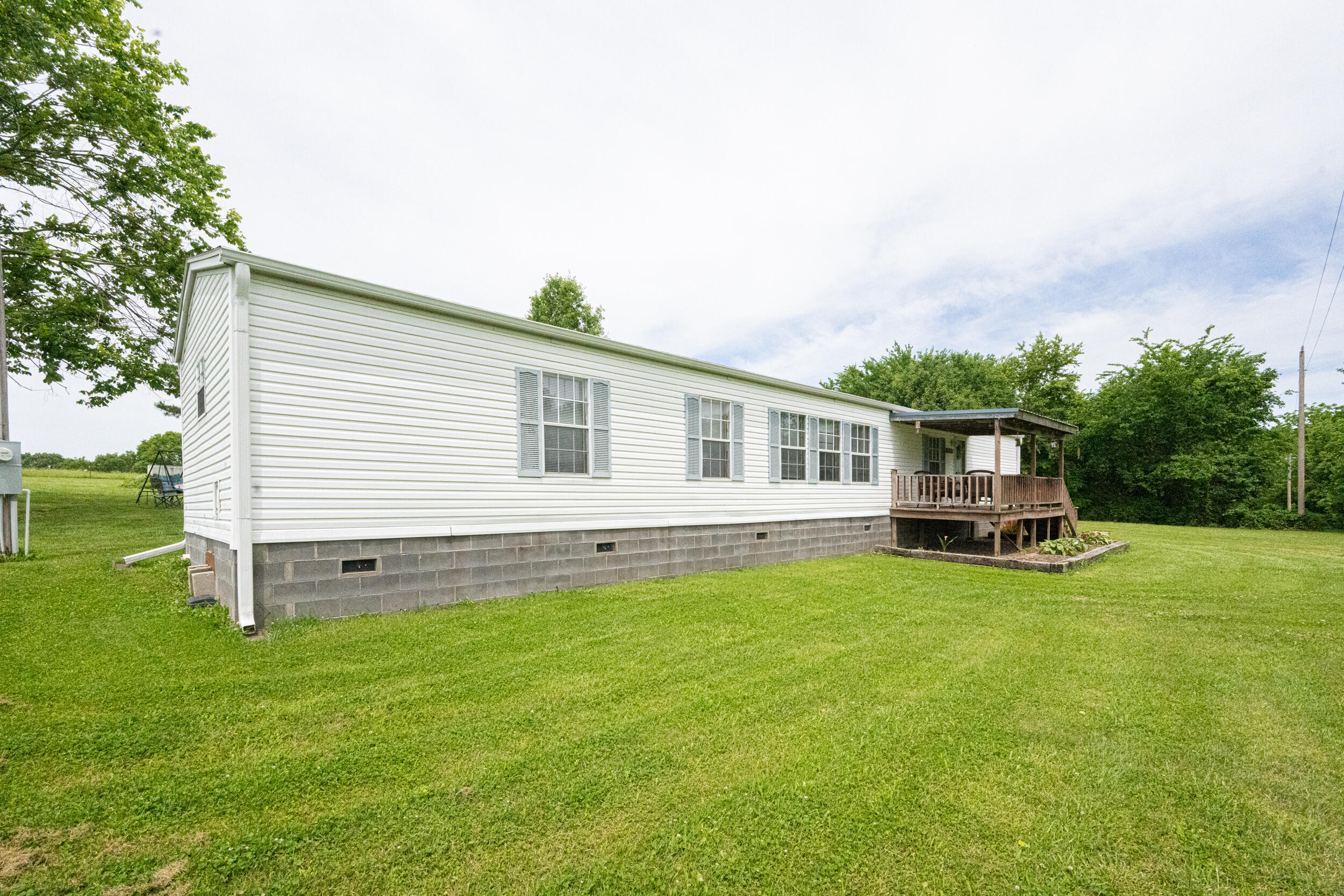 3555 Farm Road 1012 Property Photo 1