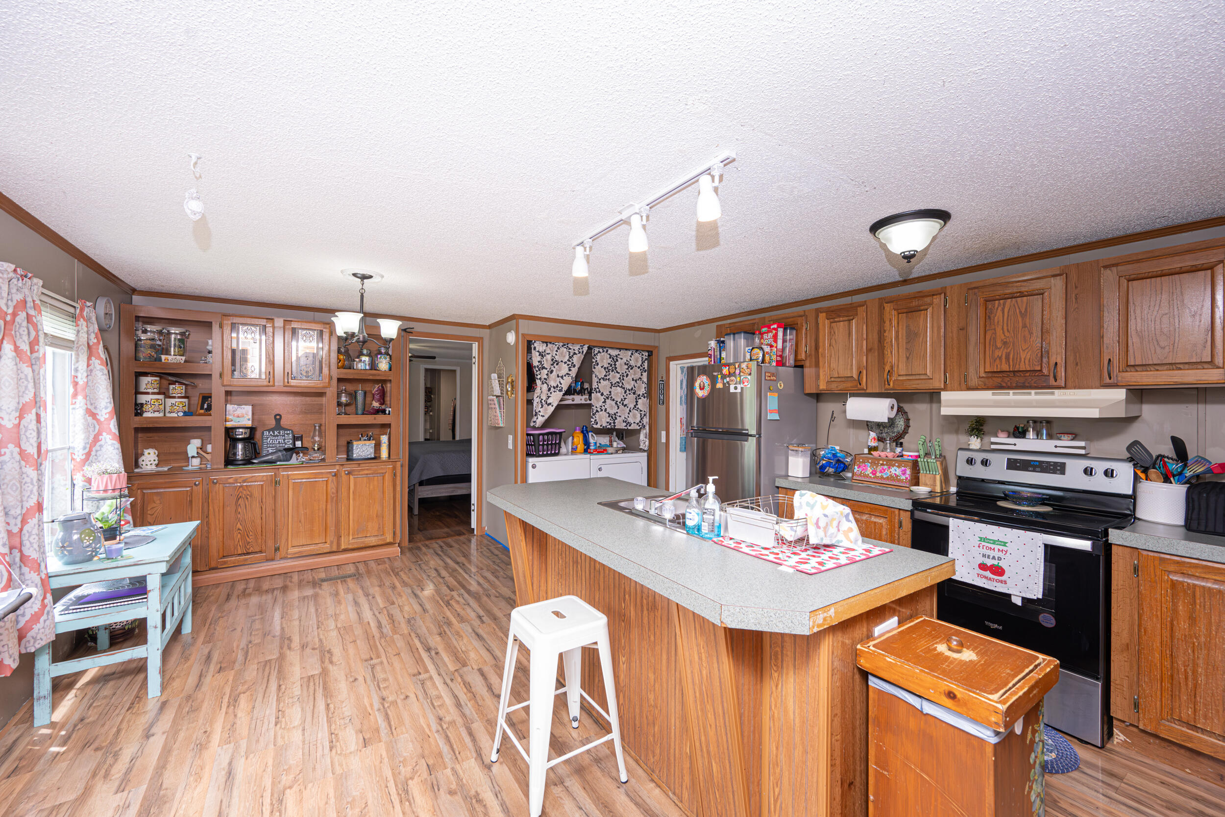 3555 Farm Road 1012 Property Photo 10