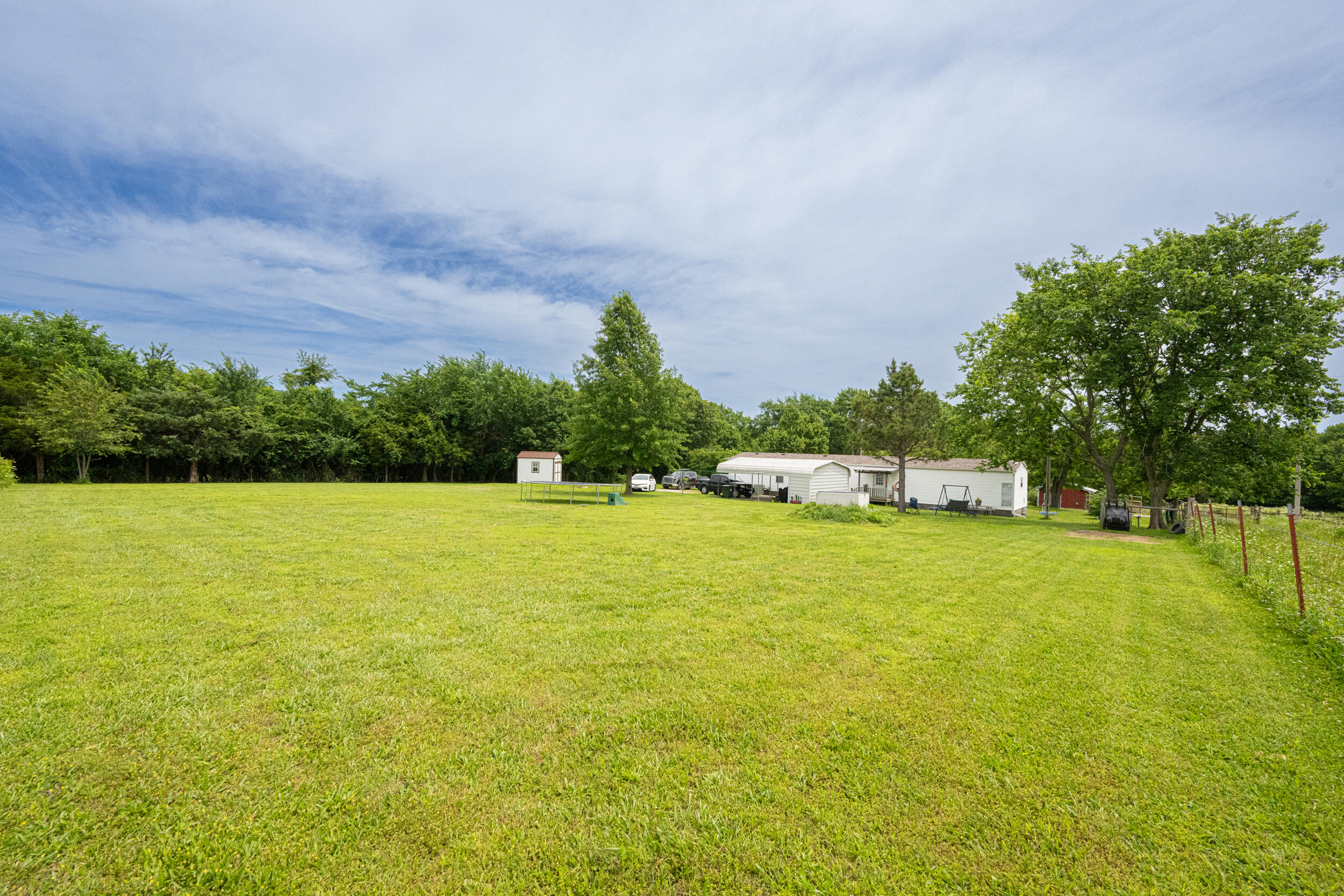 3555 Farm Road 1012 Property Photo 18