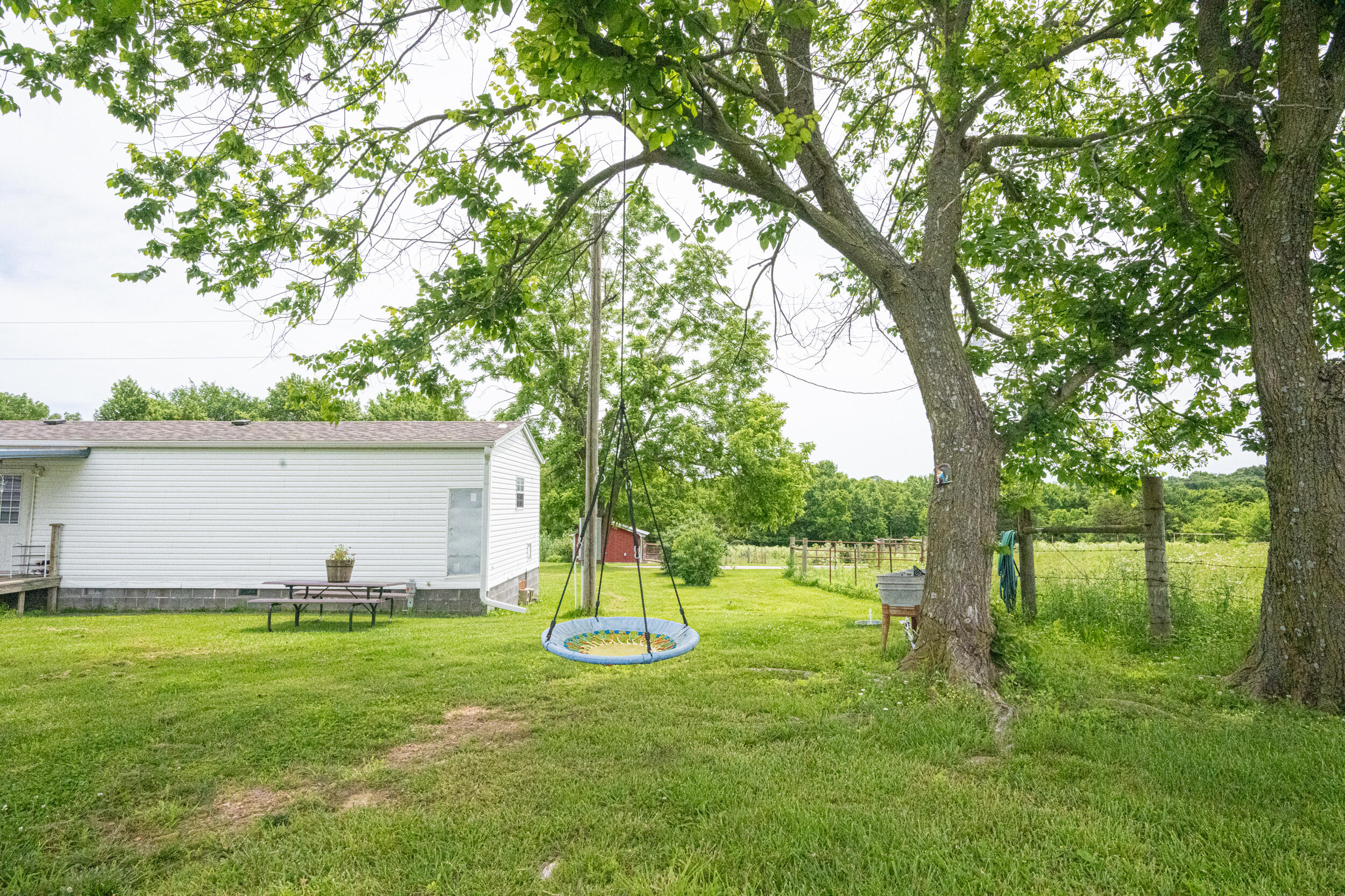 3555 Farm Road 1012 Property Photo 19