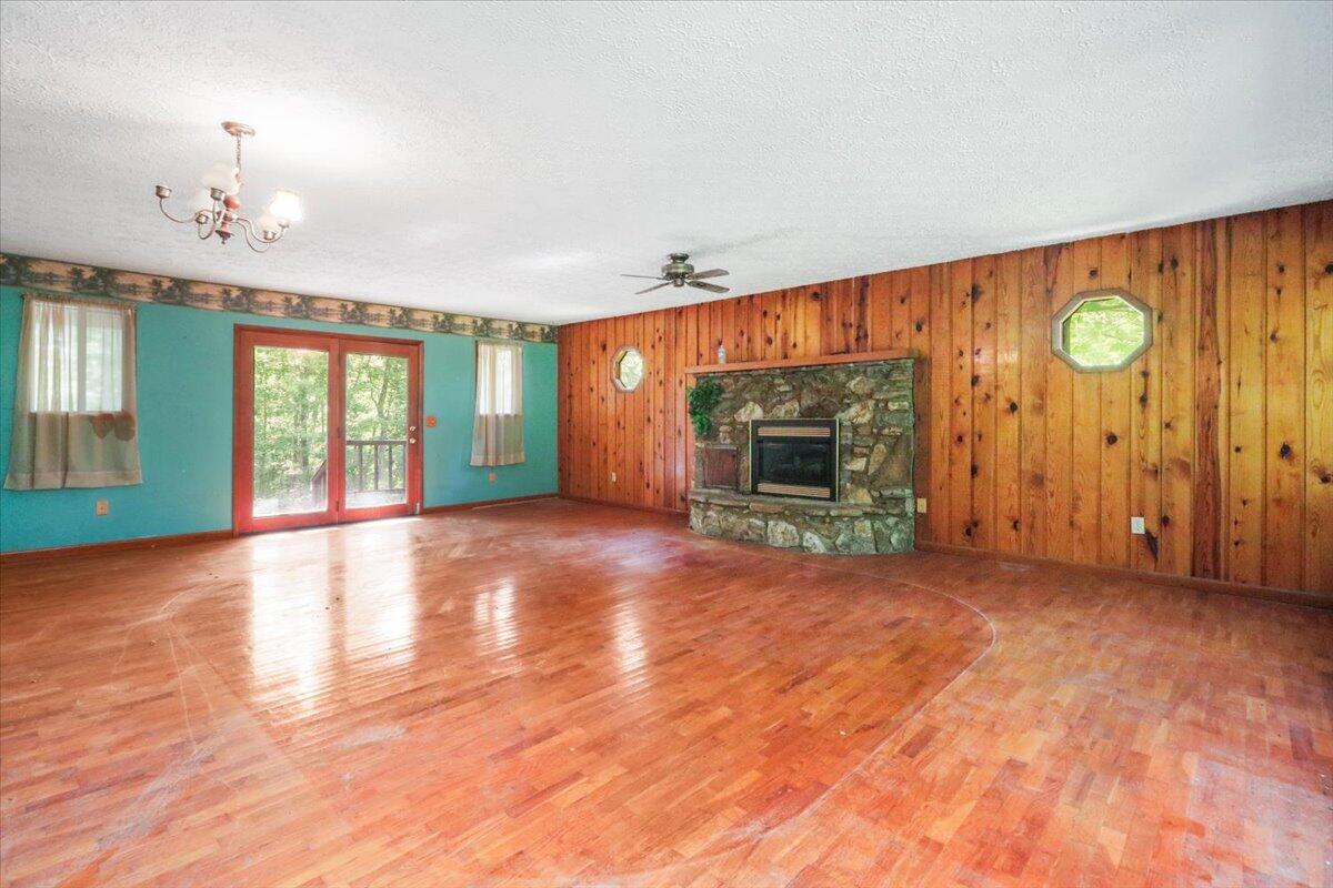 9845 County Road 8530 Property Photo 6