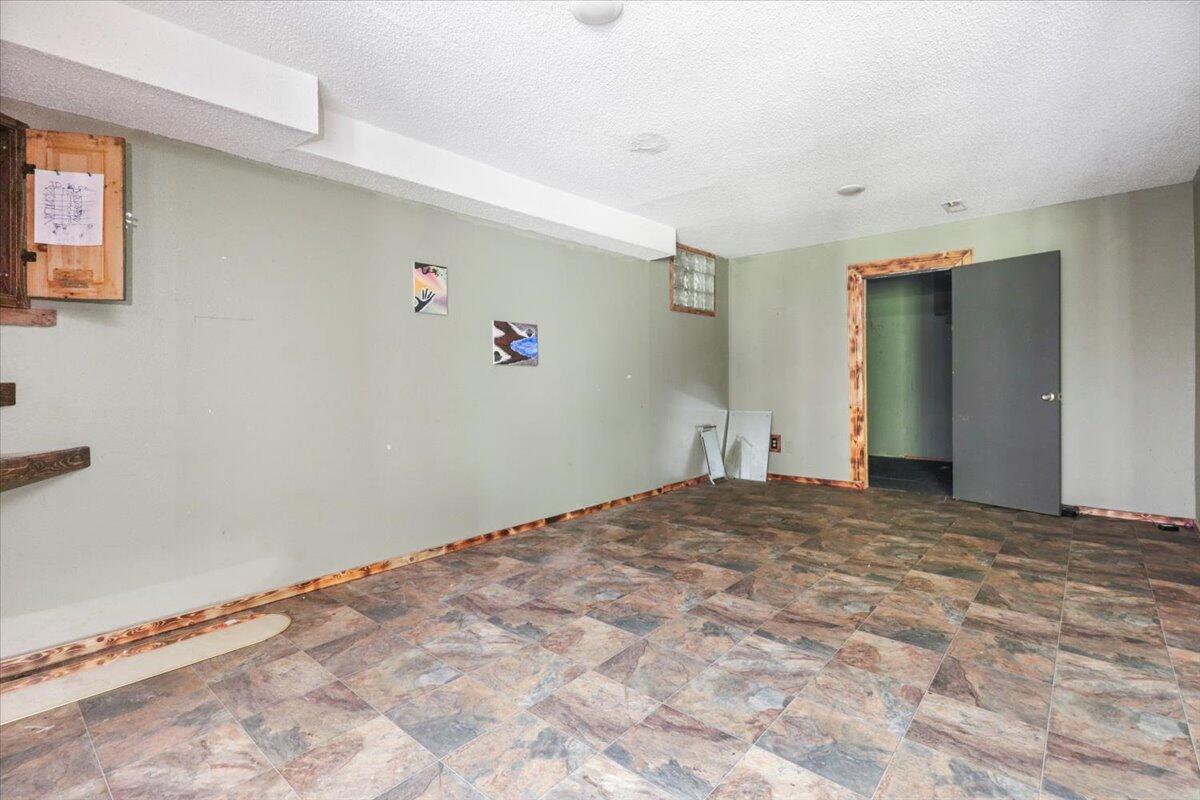 9845 County Road 8530 Property Photo 9