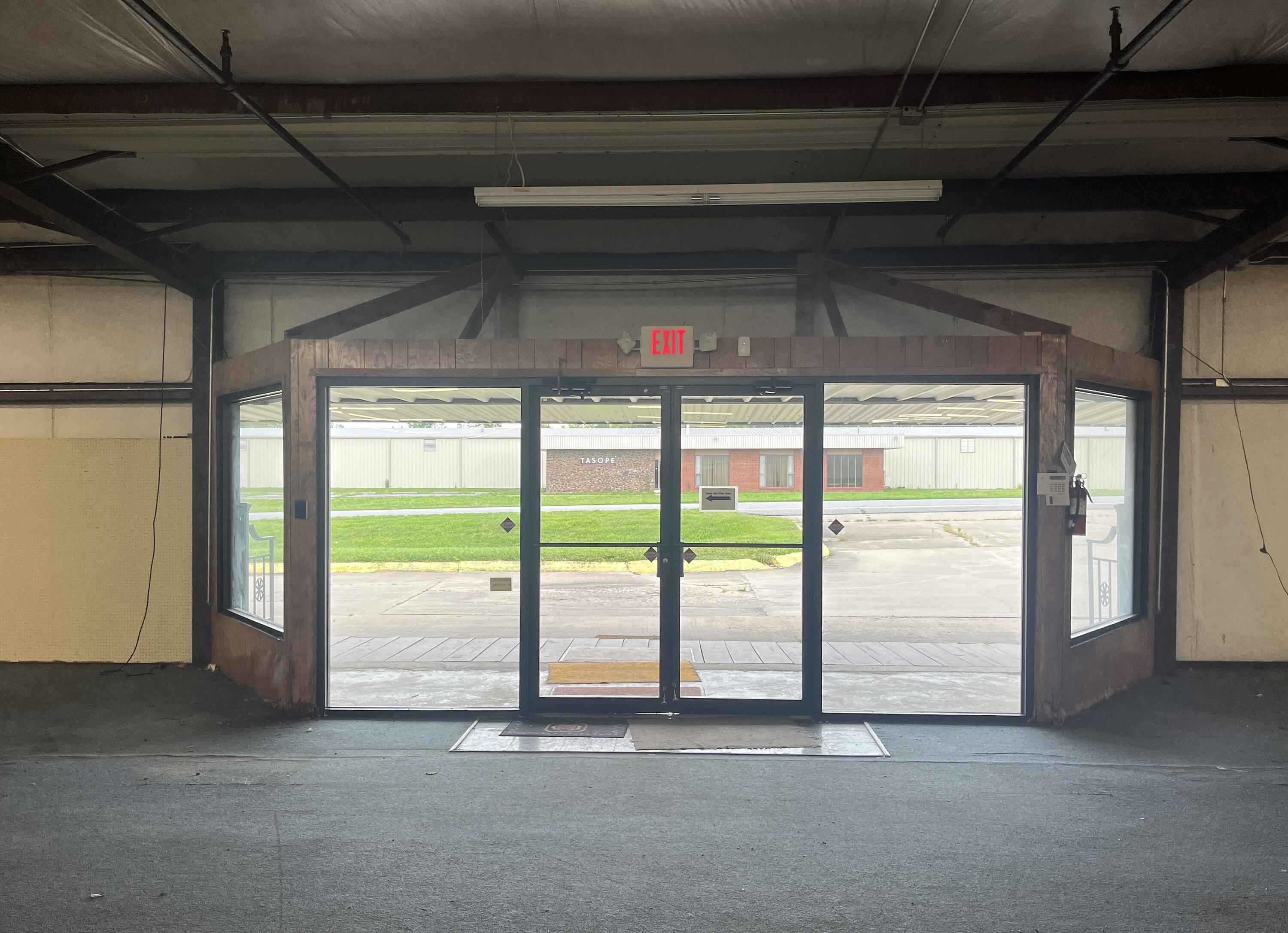 1060 East Church Street Property Photo 5