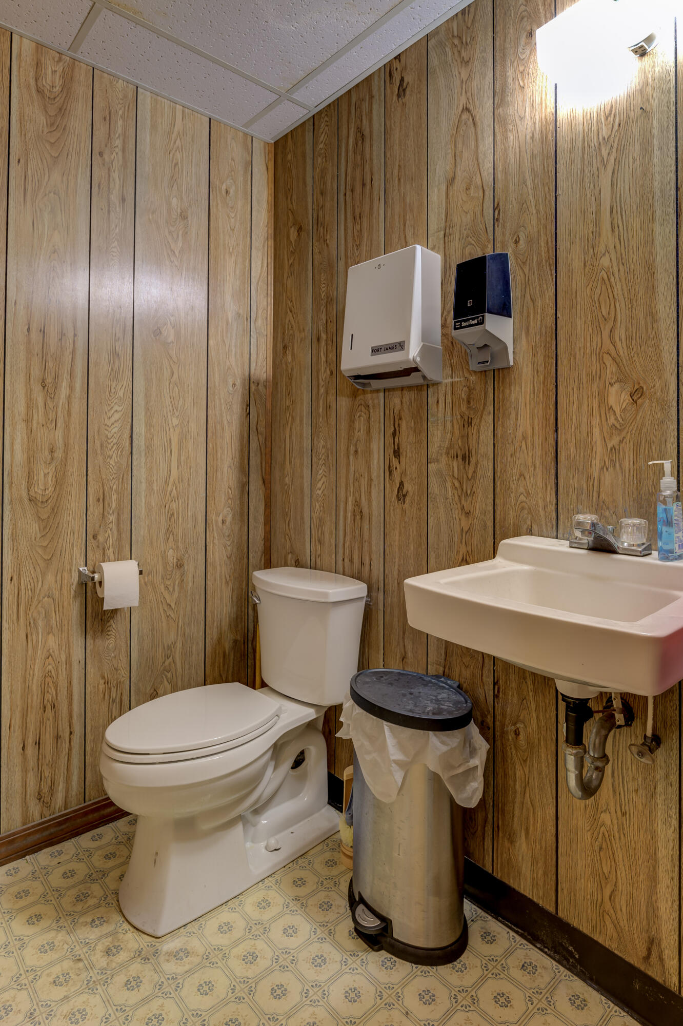 1060 East Church Street Property Photo 29
