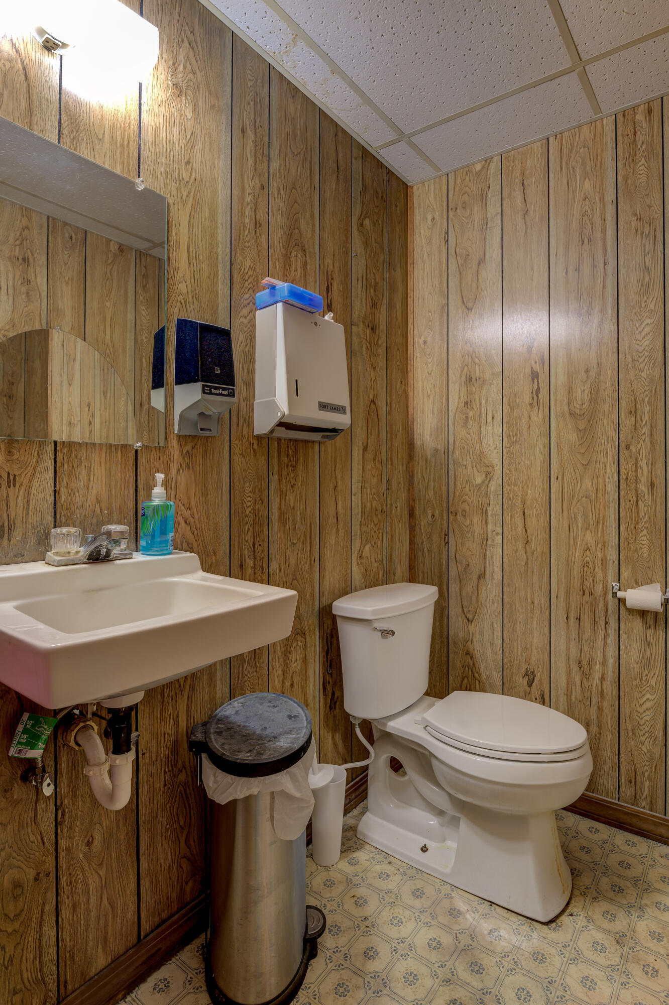1060 East Church Street Property Photo 31