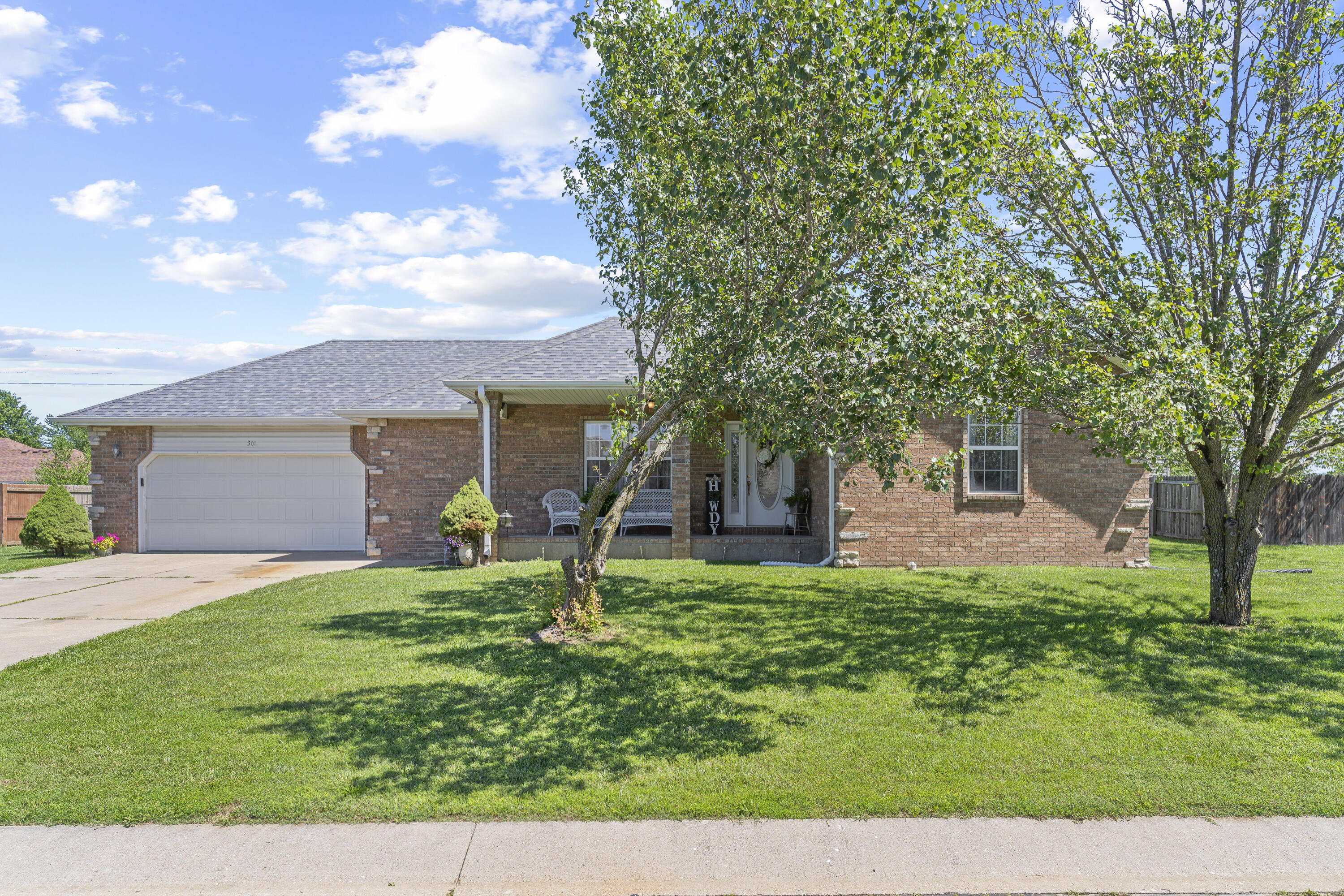 301 Redbud Street Property Photo 1
