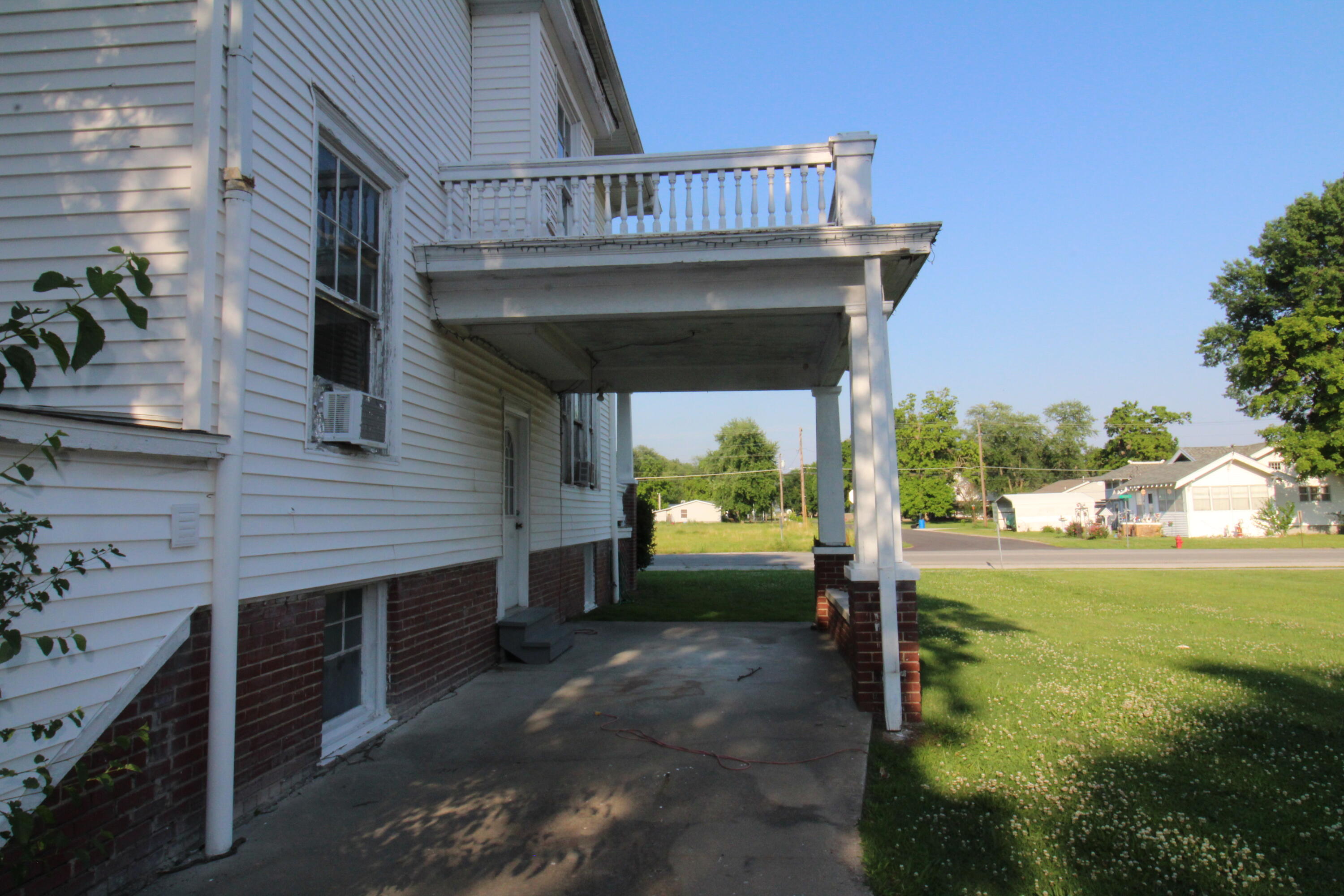 1001 South Main Street Property Photo 5