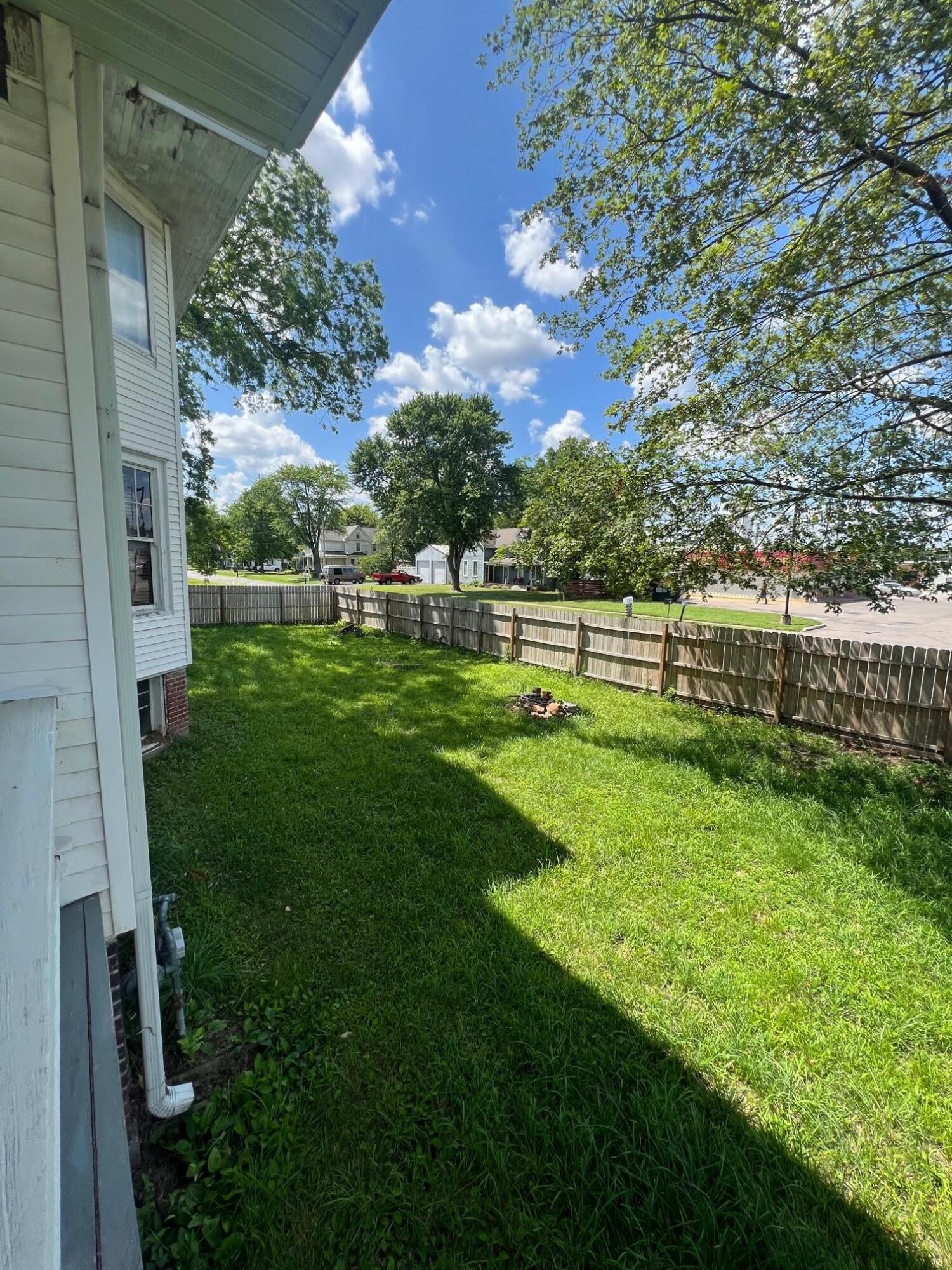 1001 South Main Street Property Photo 6