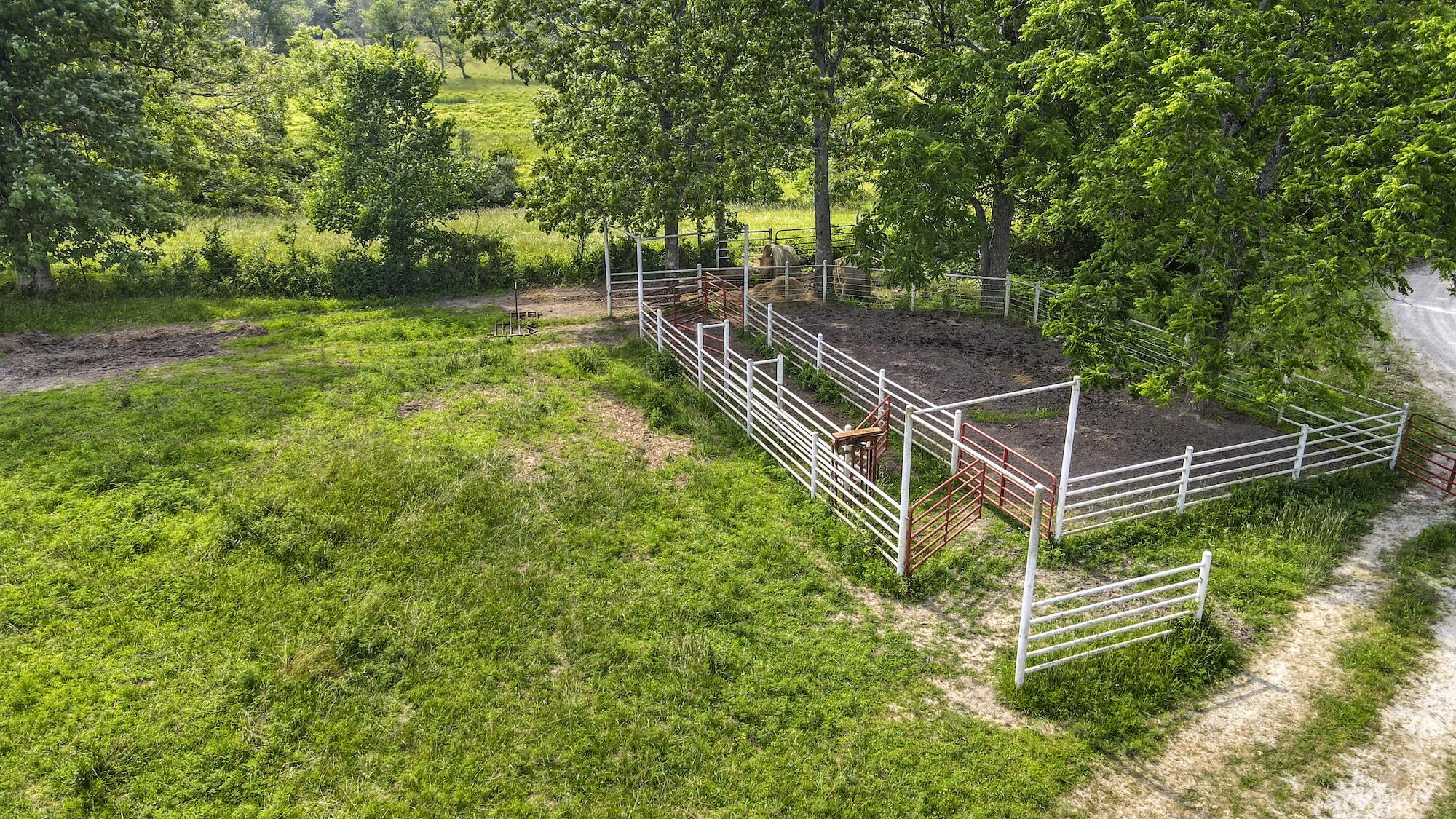 000 State Route E Property Photo 40