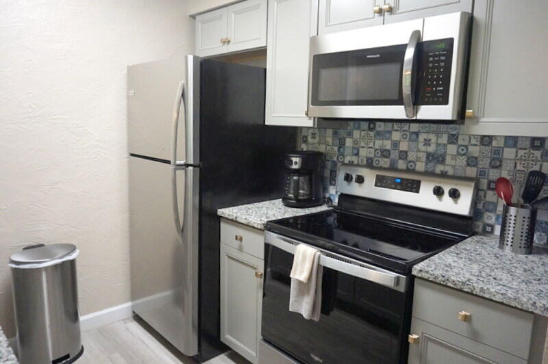 320 Turnberry Drive Property Photo 9