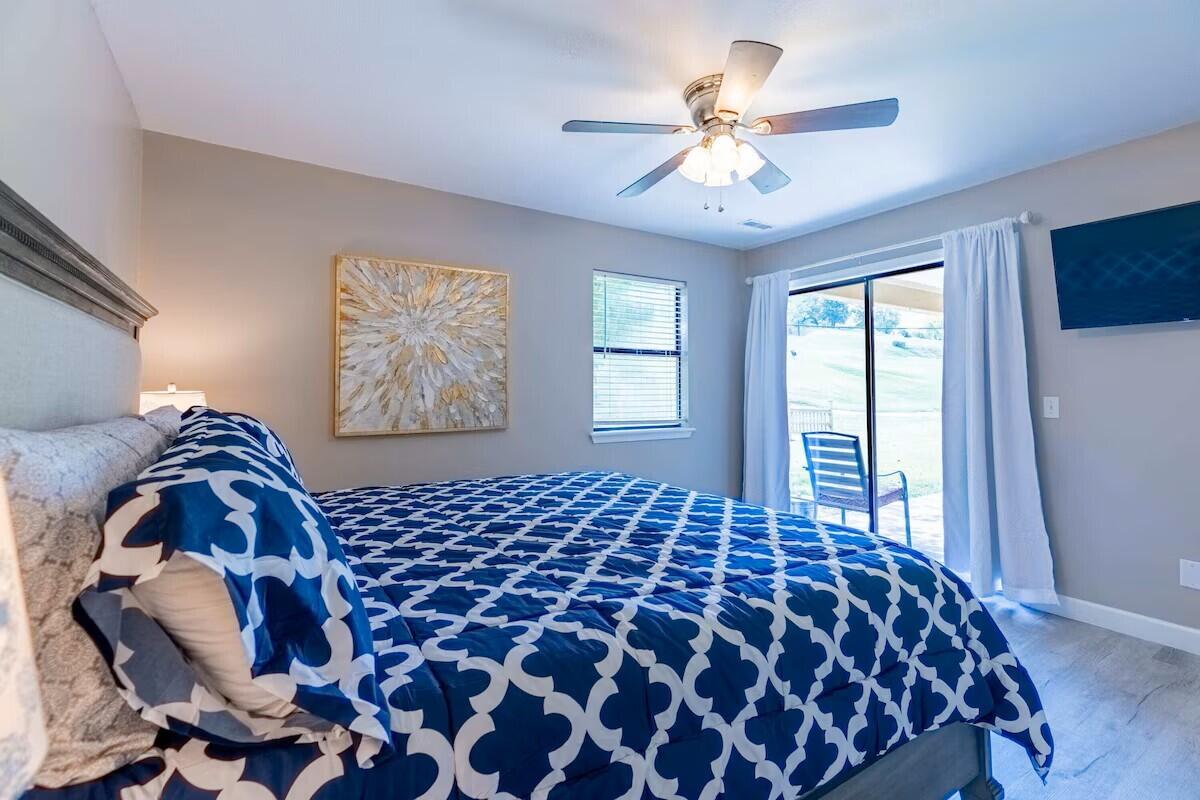 320 Turnberry Drive Property Photo 12