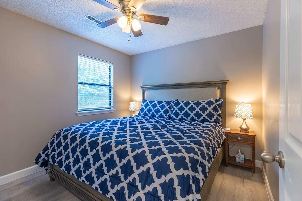 320 Turnberry Drive Property Photo 17