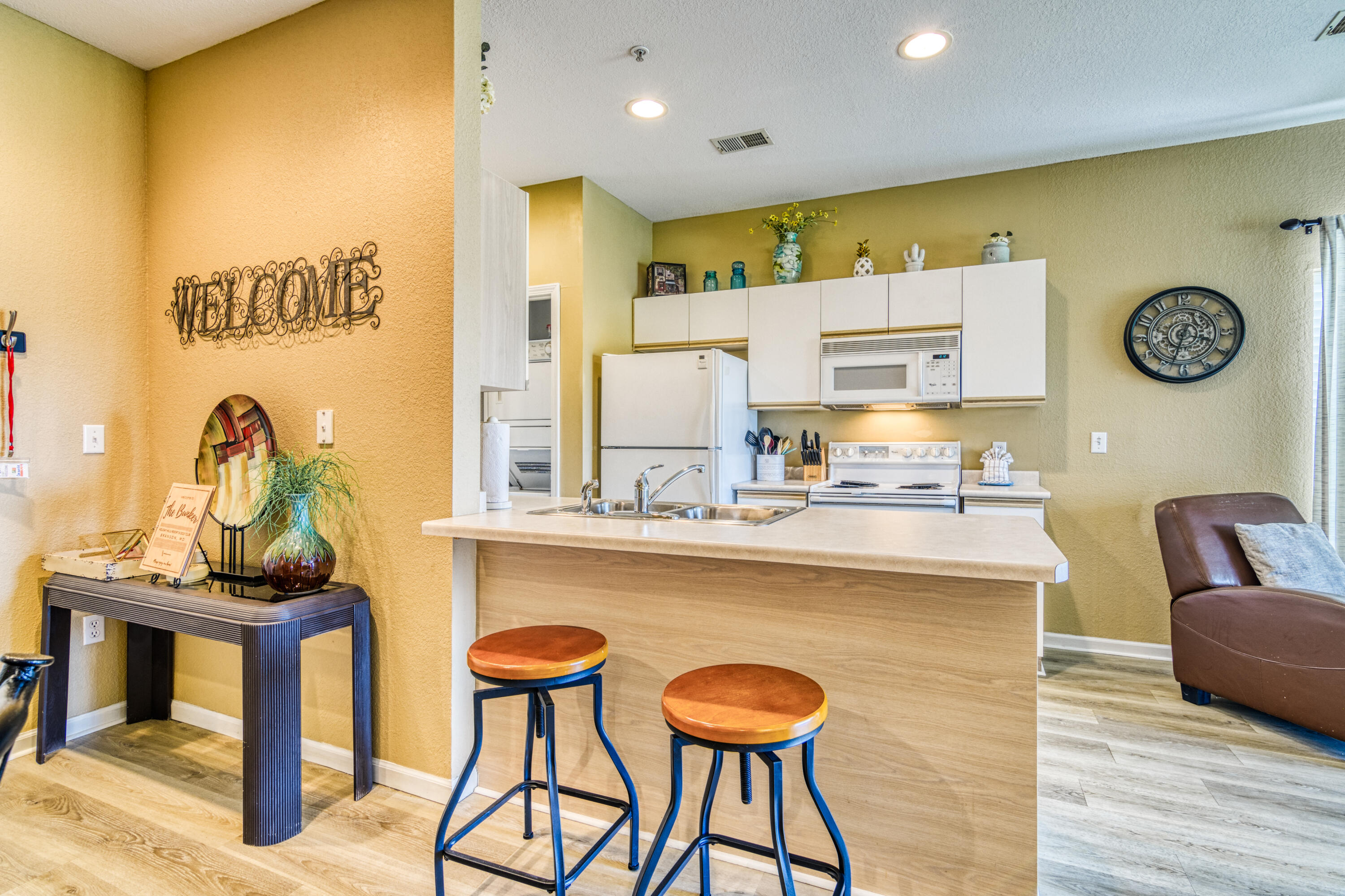 835 Fairview Street Property Photo 4