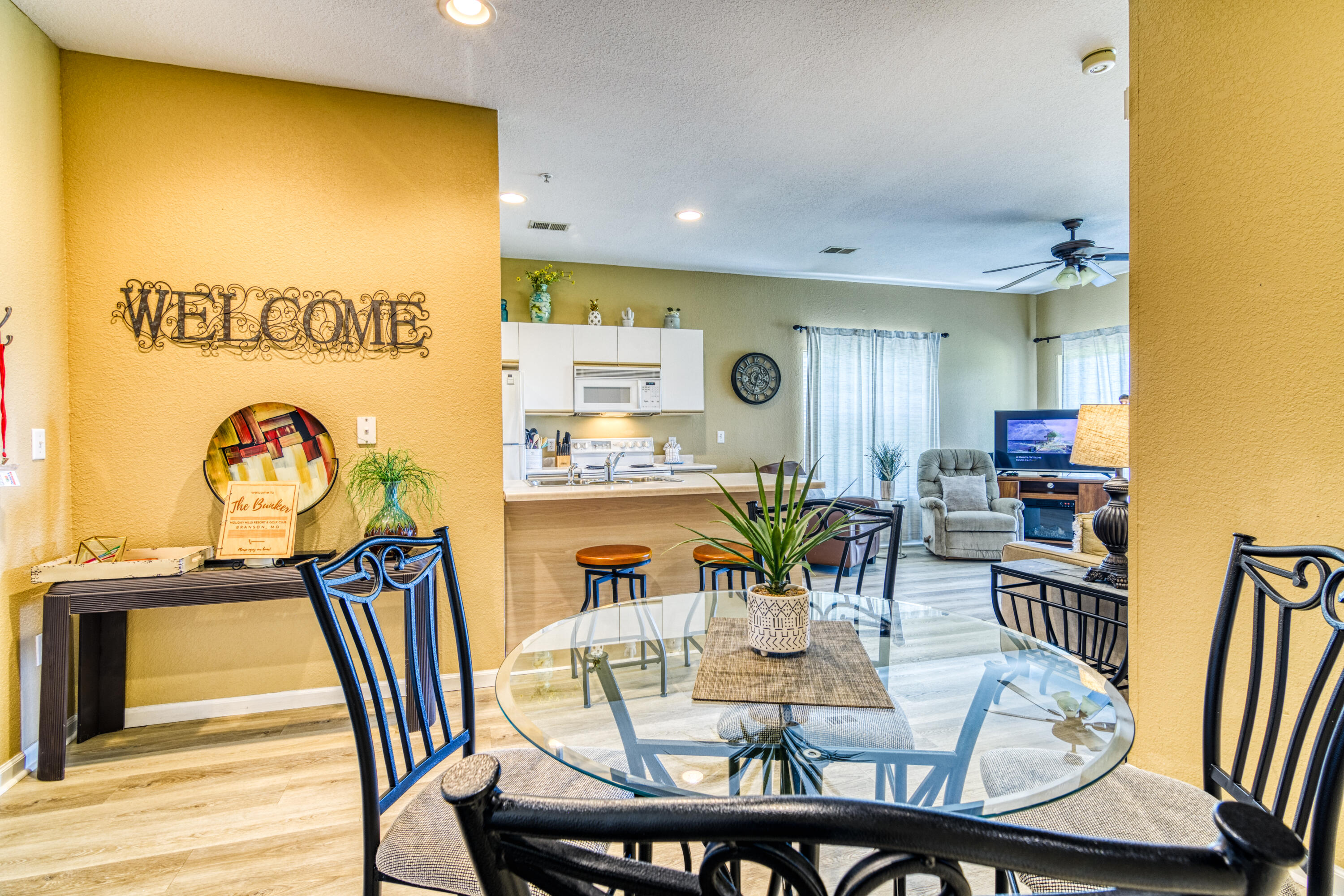 835 Fairview Street Property Photo 5