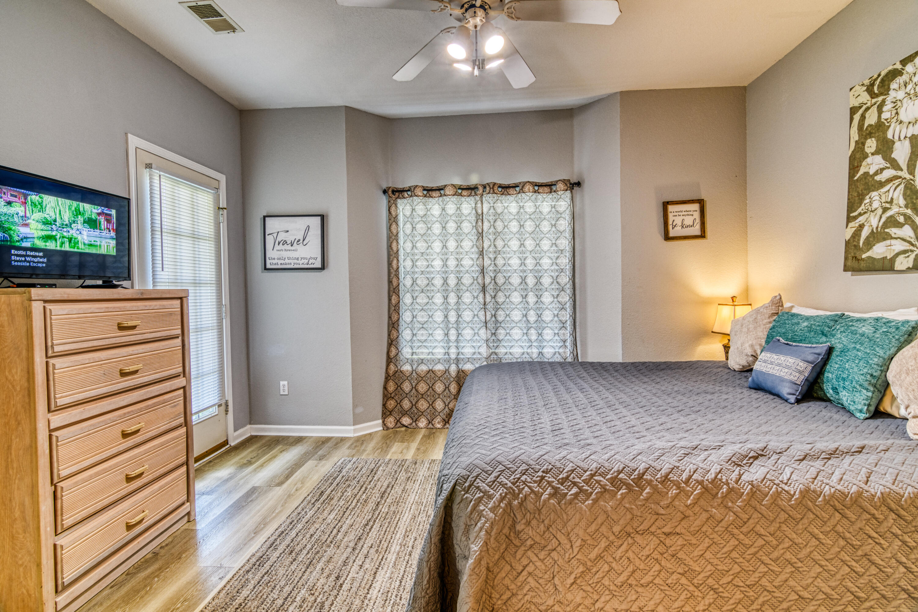 835 Fairview Street Property Photo 14