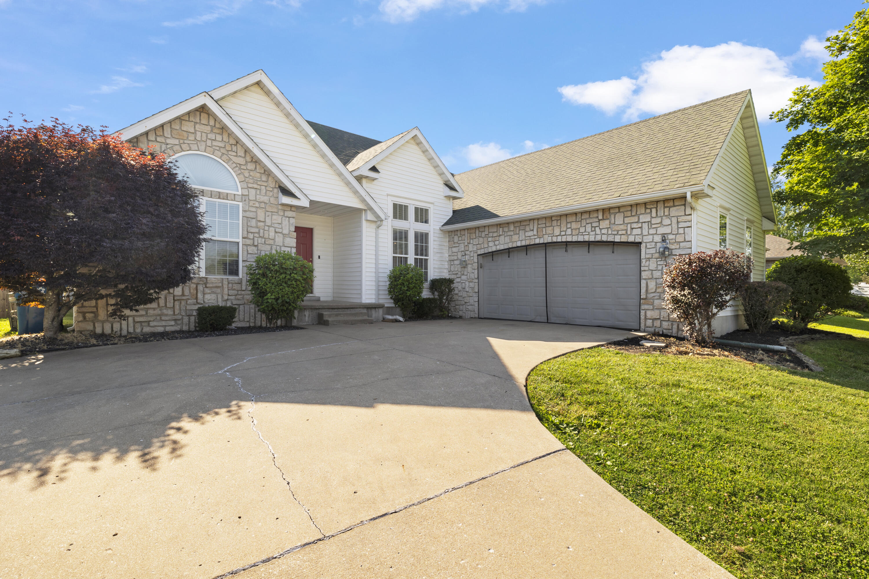 573 South Barnstable Property Photo 1