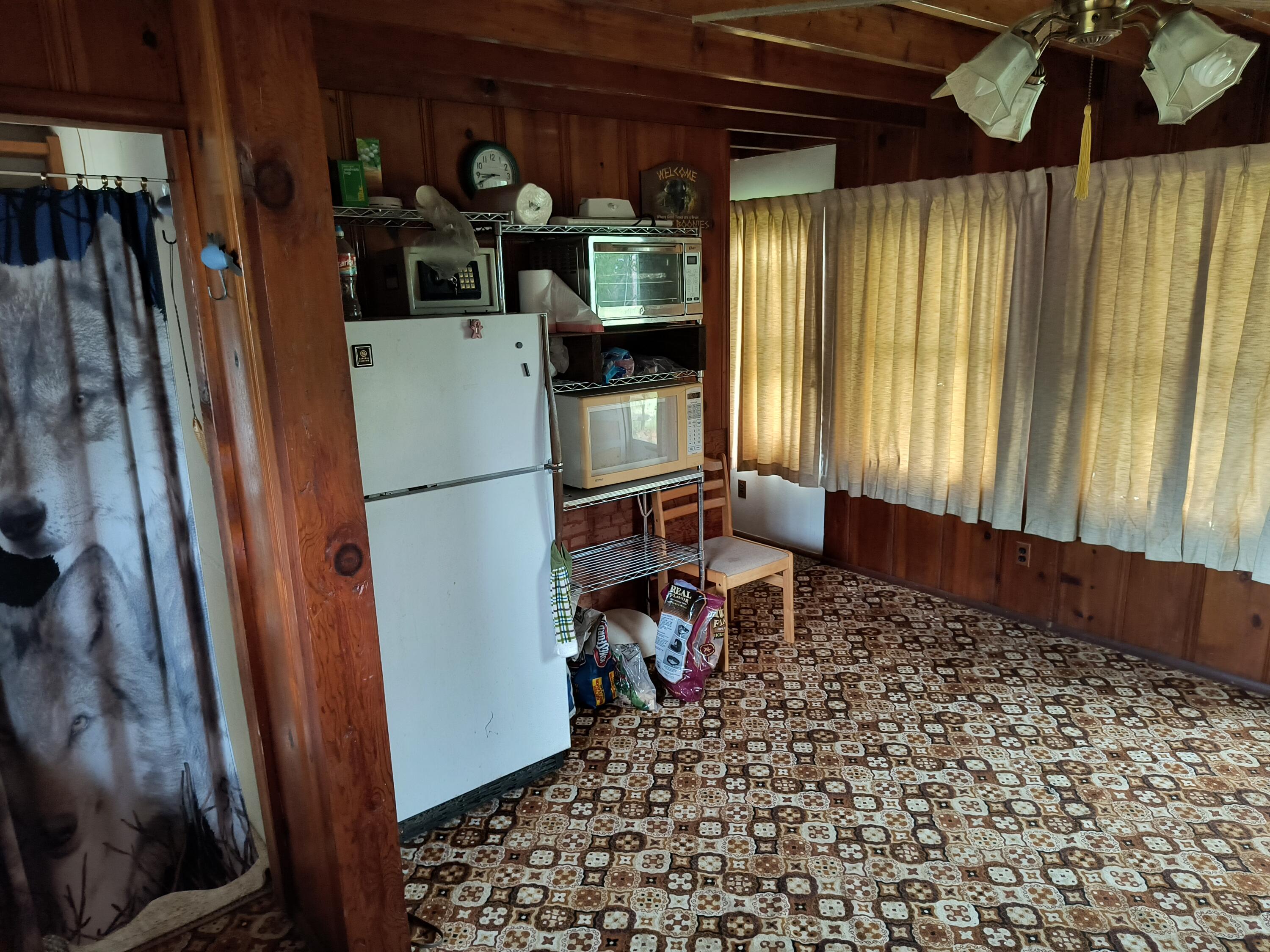 232 Jewel Ave Property Photo 5