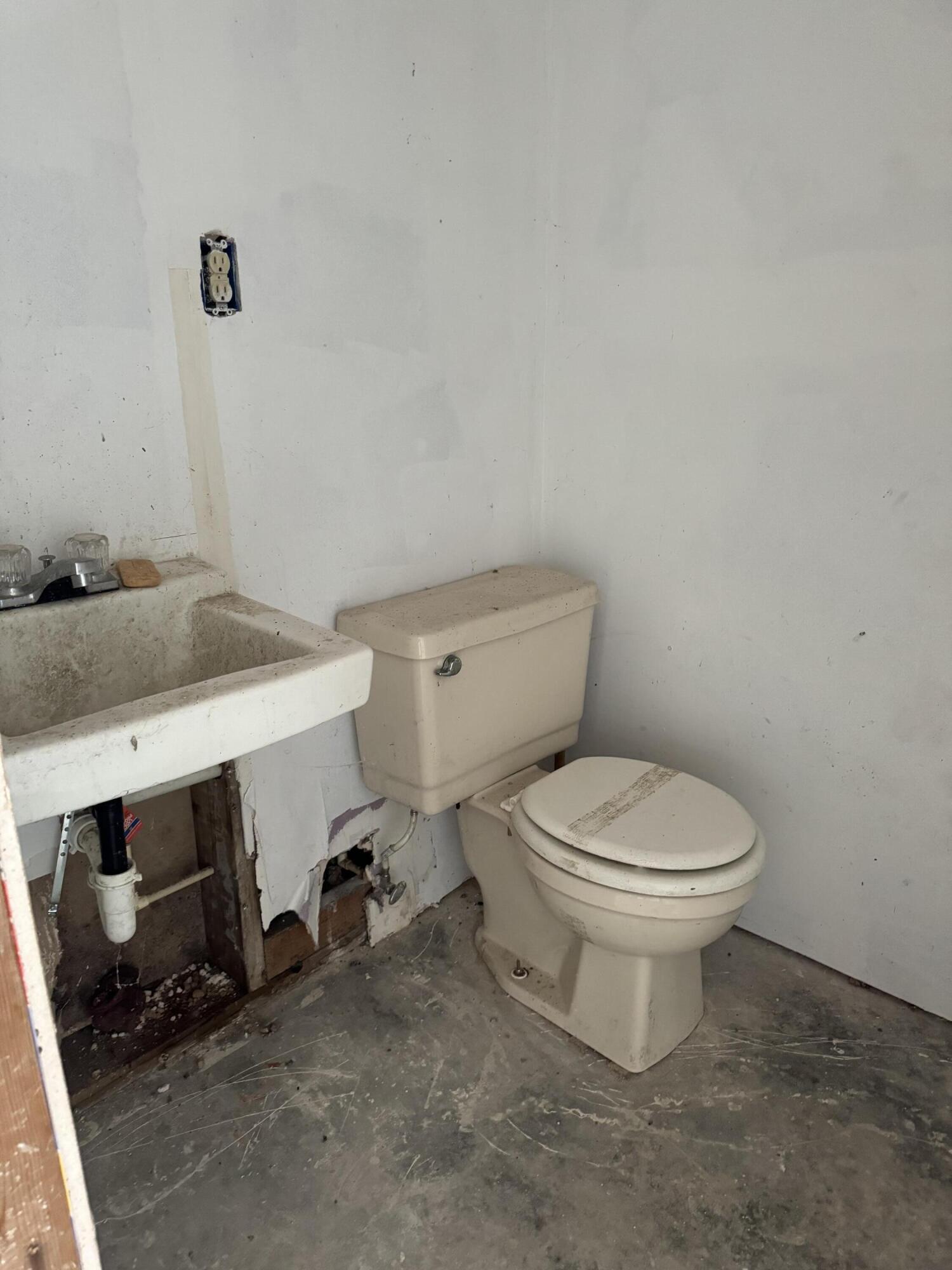 16015 Highway 39 Property Photo 11