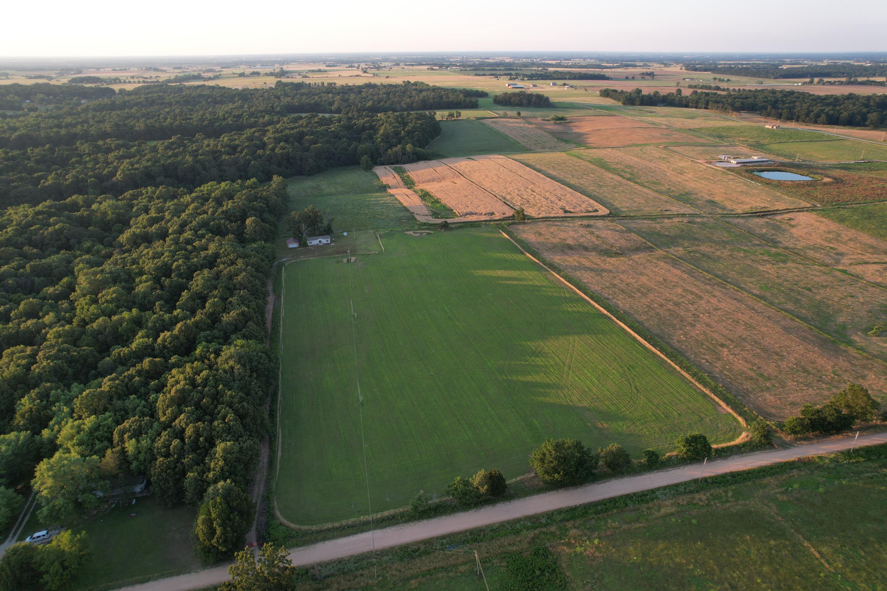 26548 Foliage Road Property Photo 4
