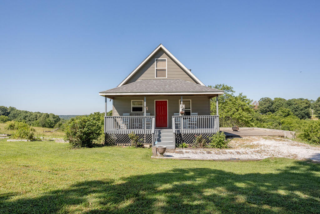 735 Herd Road Property Photo